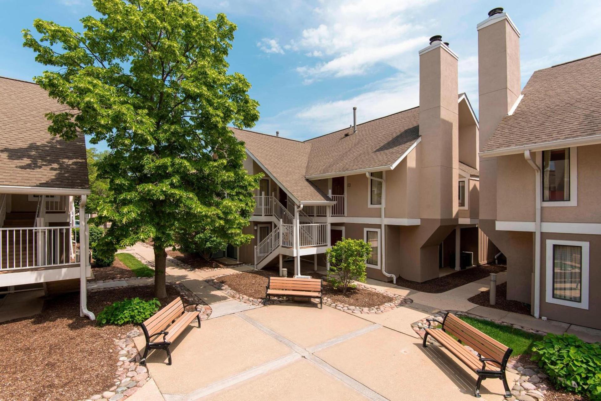 Residence Inn Chicago Deerfield photo 2