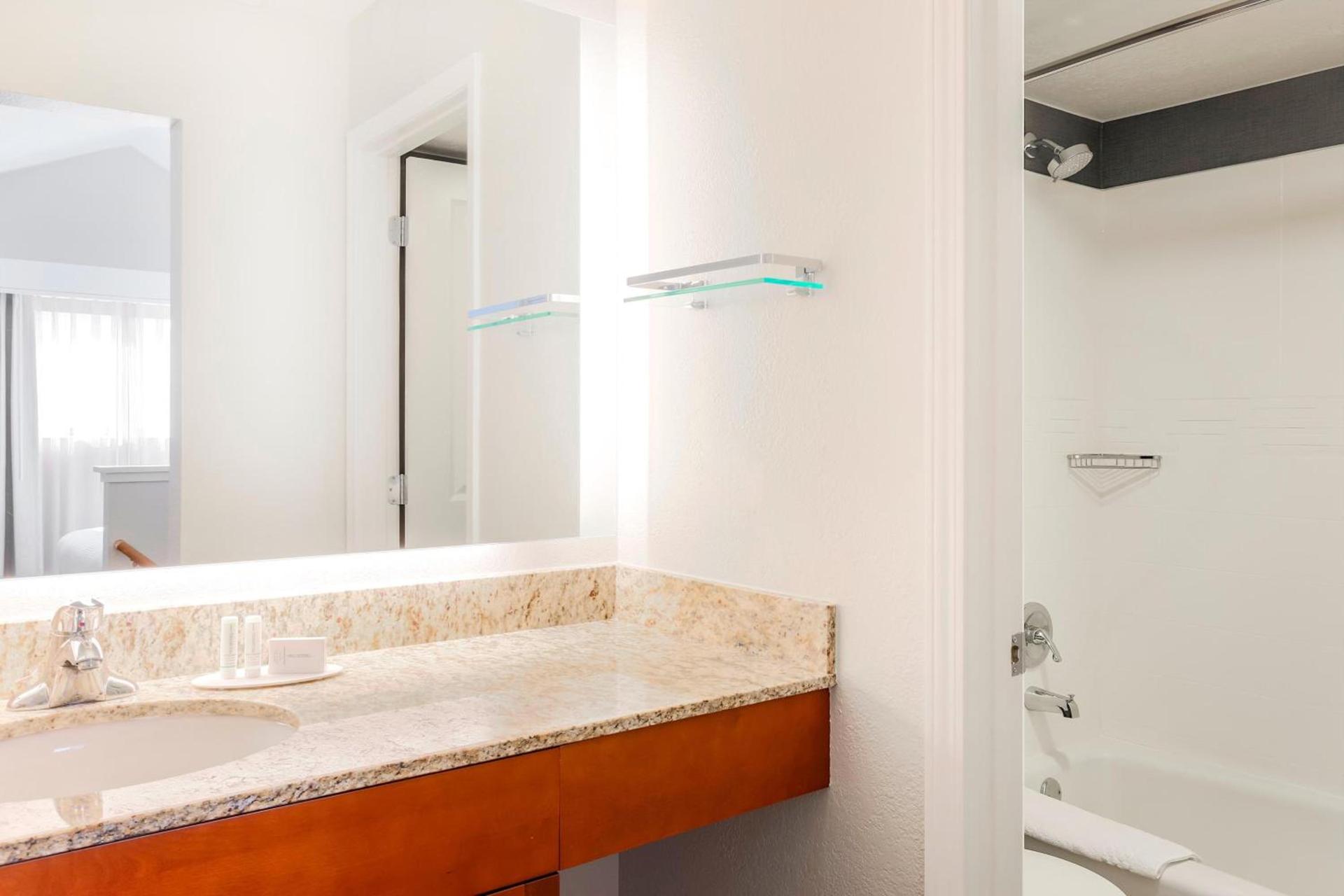 Residence Inn Chicago Deerfield photo 15