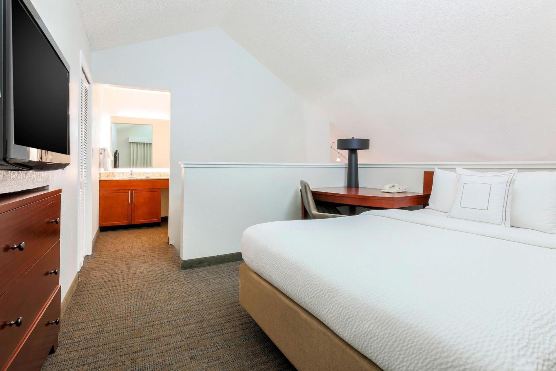 Residence Inn Chicago Deerfield photo 14