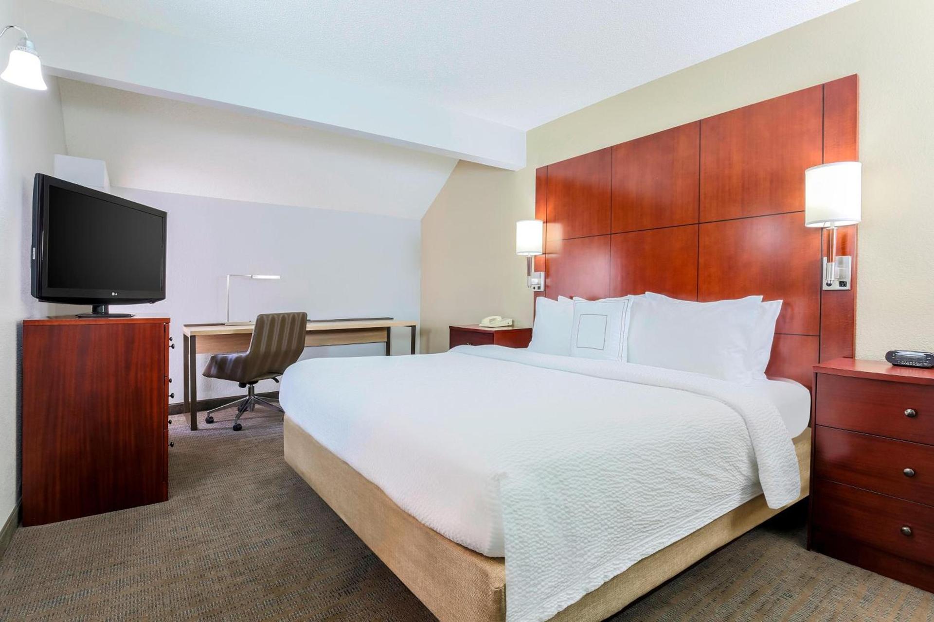 Residence Inn Chicago Deerfield photo 12