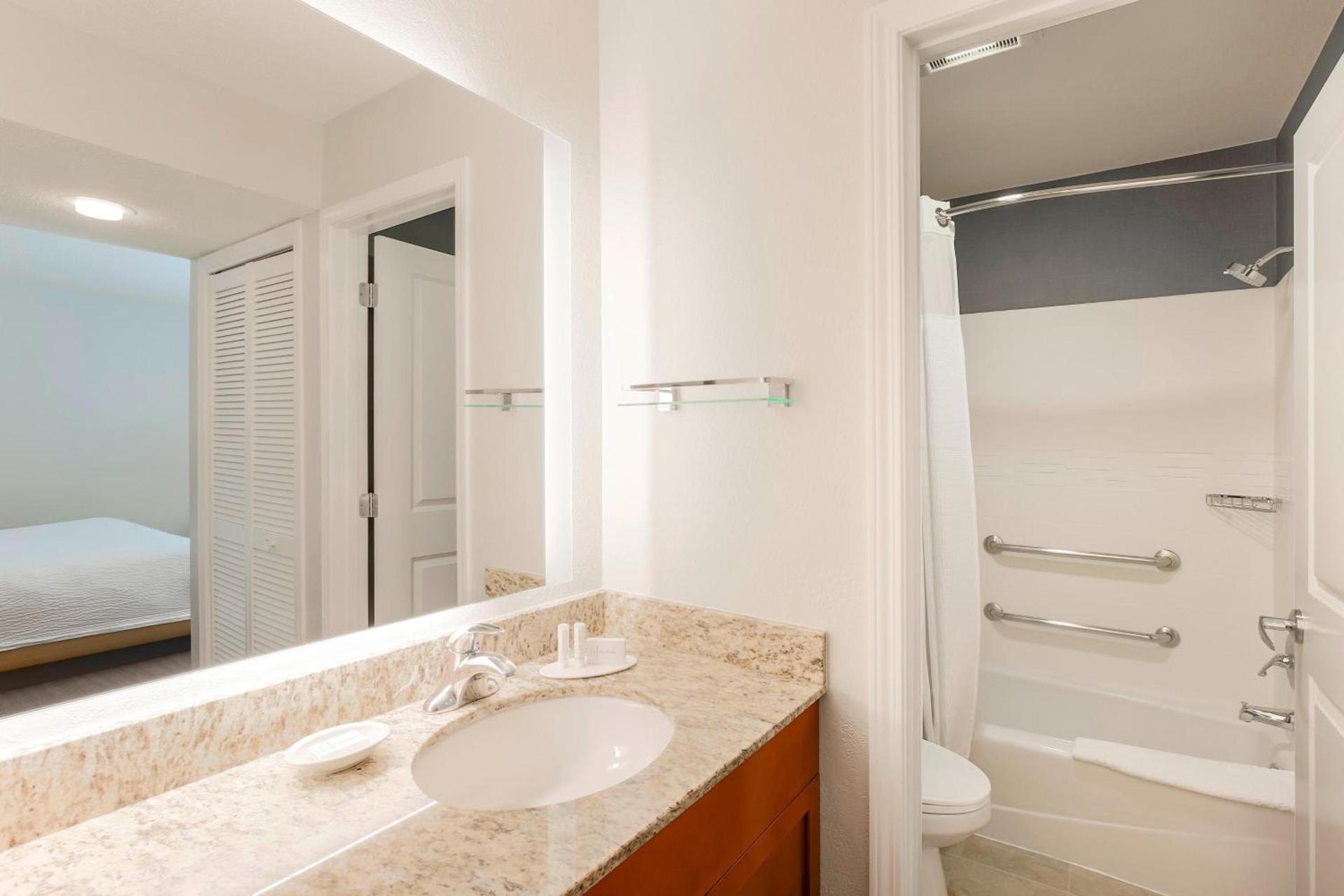 Residence Inn Chicago Deerfield photo 9