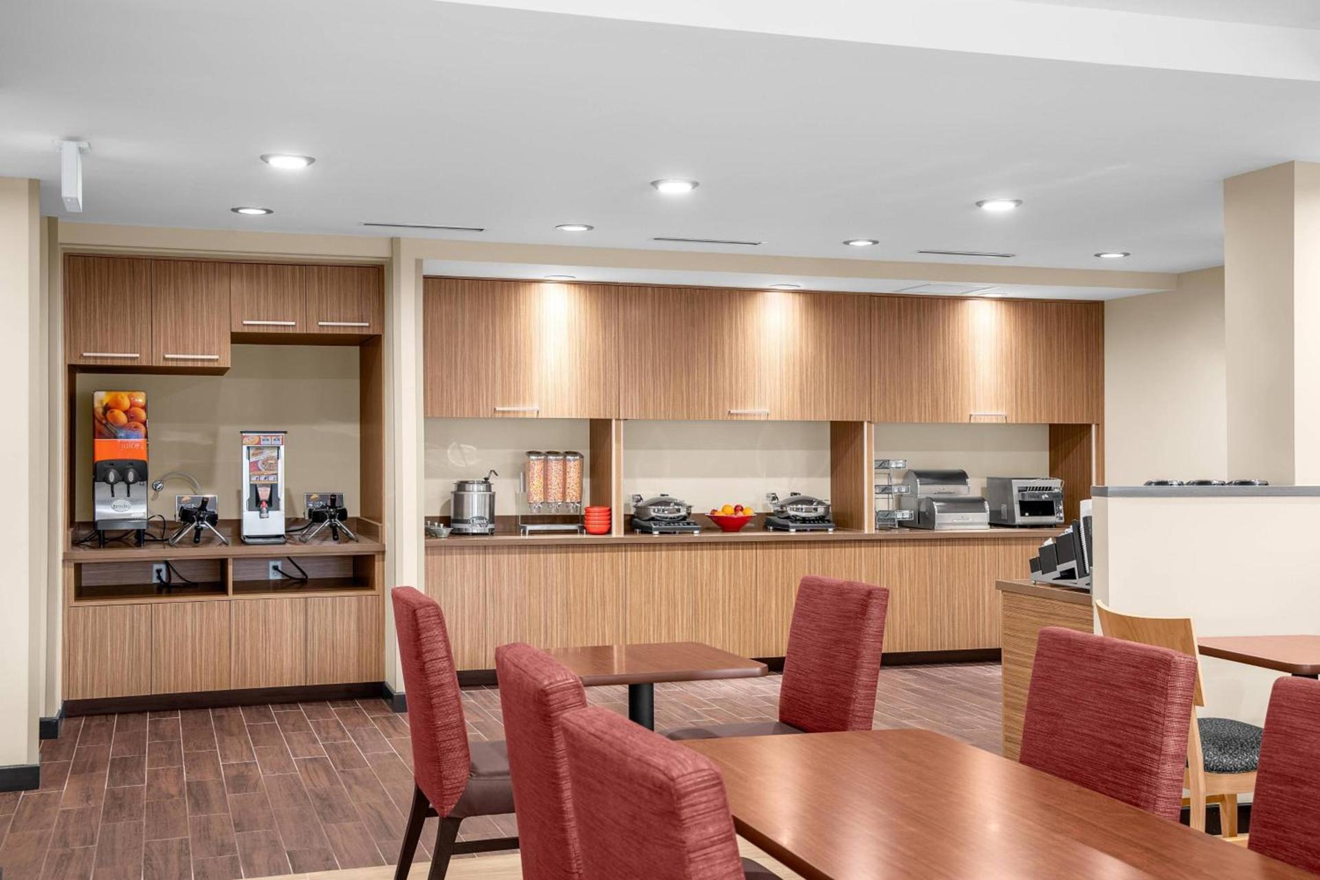 TownePlace Suites Cincinnati Fairfield photo 25