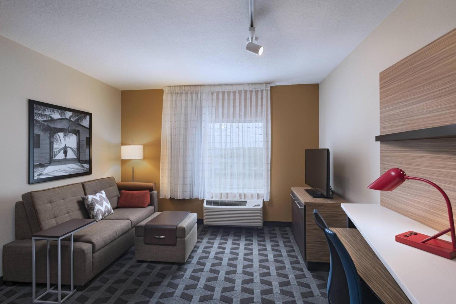 TownePlace Suites by Marriott Naples photo 9