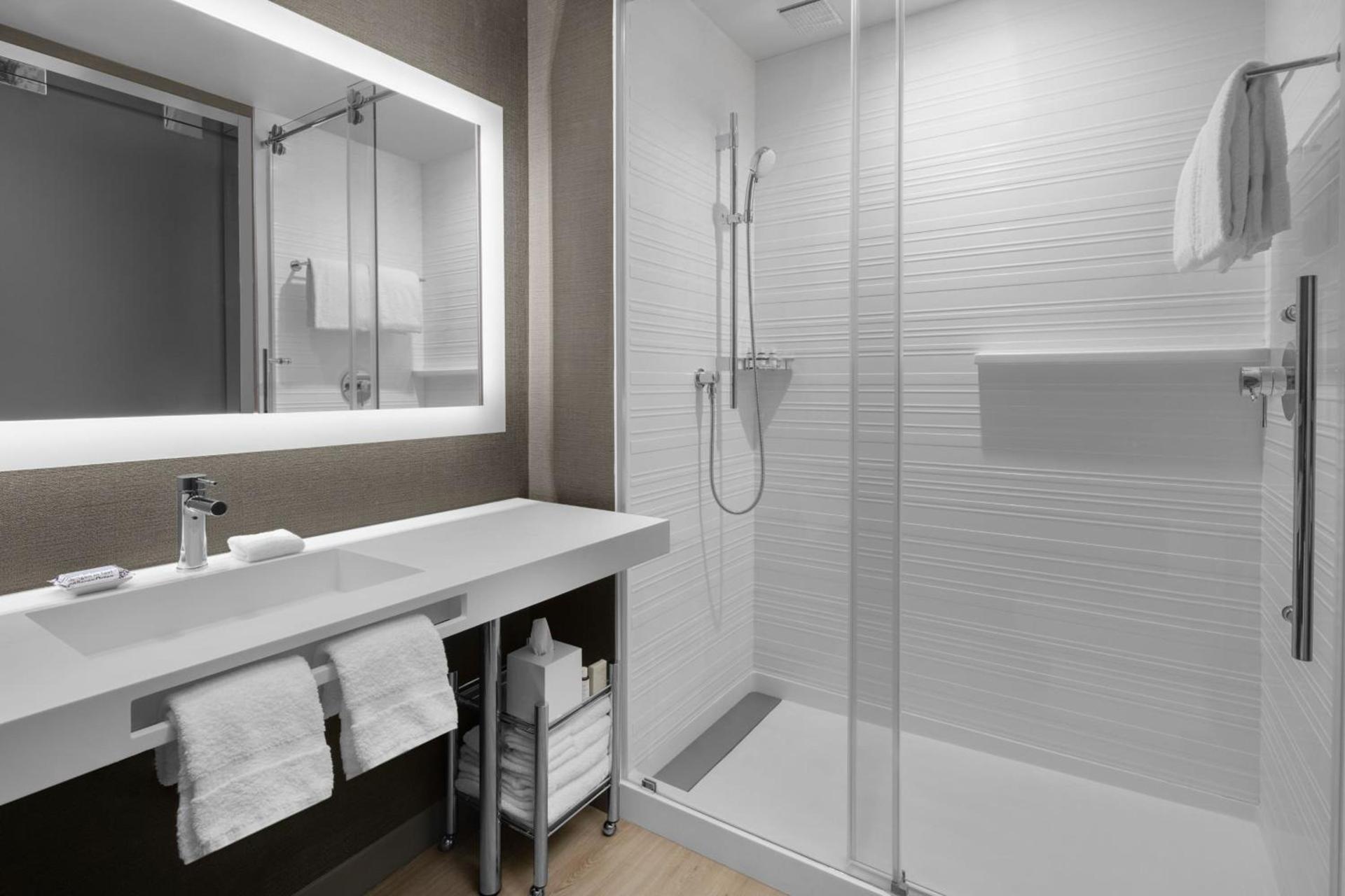 AC Hotel by Marriott Miami Dadeland photo 27