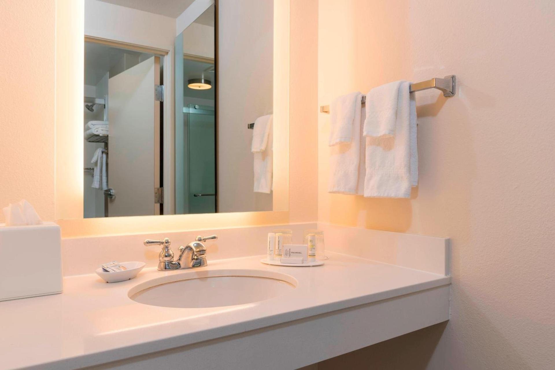 SpringHill Suites Grand Rapids North photo 15