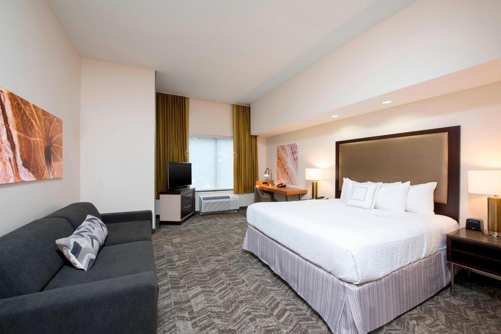 SpringHill Suites Grand Rapids North photo 16