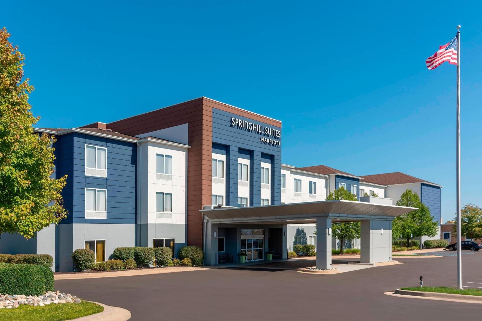 SpringHill Suites Grand Rapids North photo 1
