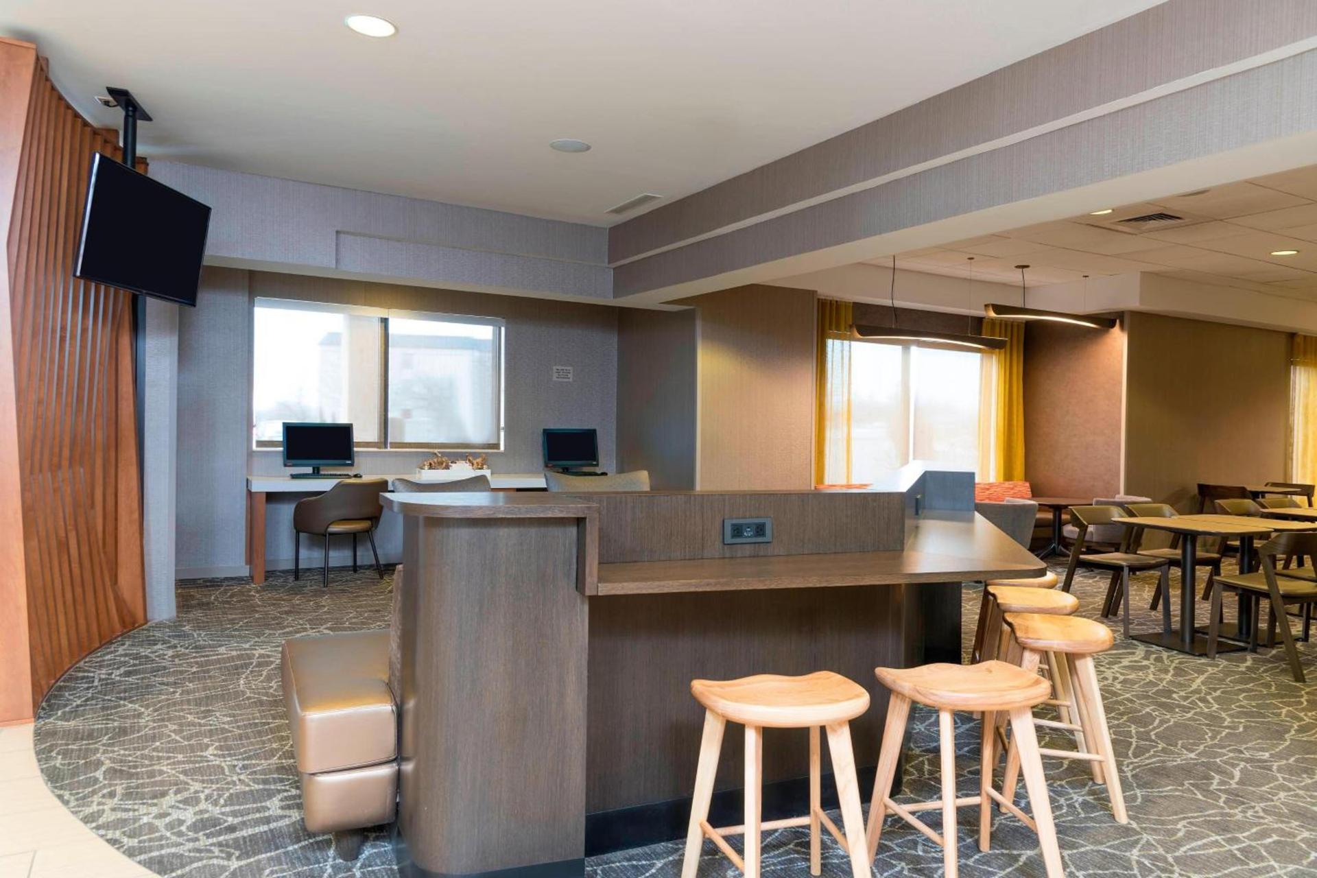 SpringHill Suites Grand Rapids North photo 8