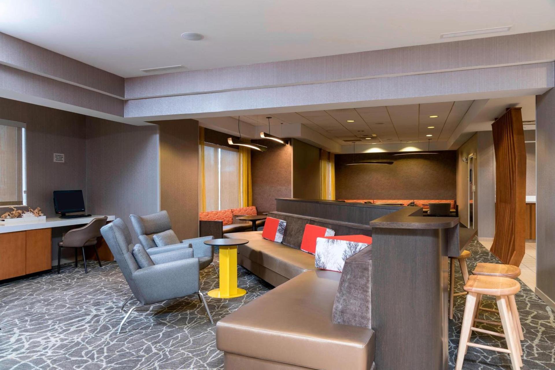 SpringHill Suites Grand Rapids North photo 9
