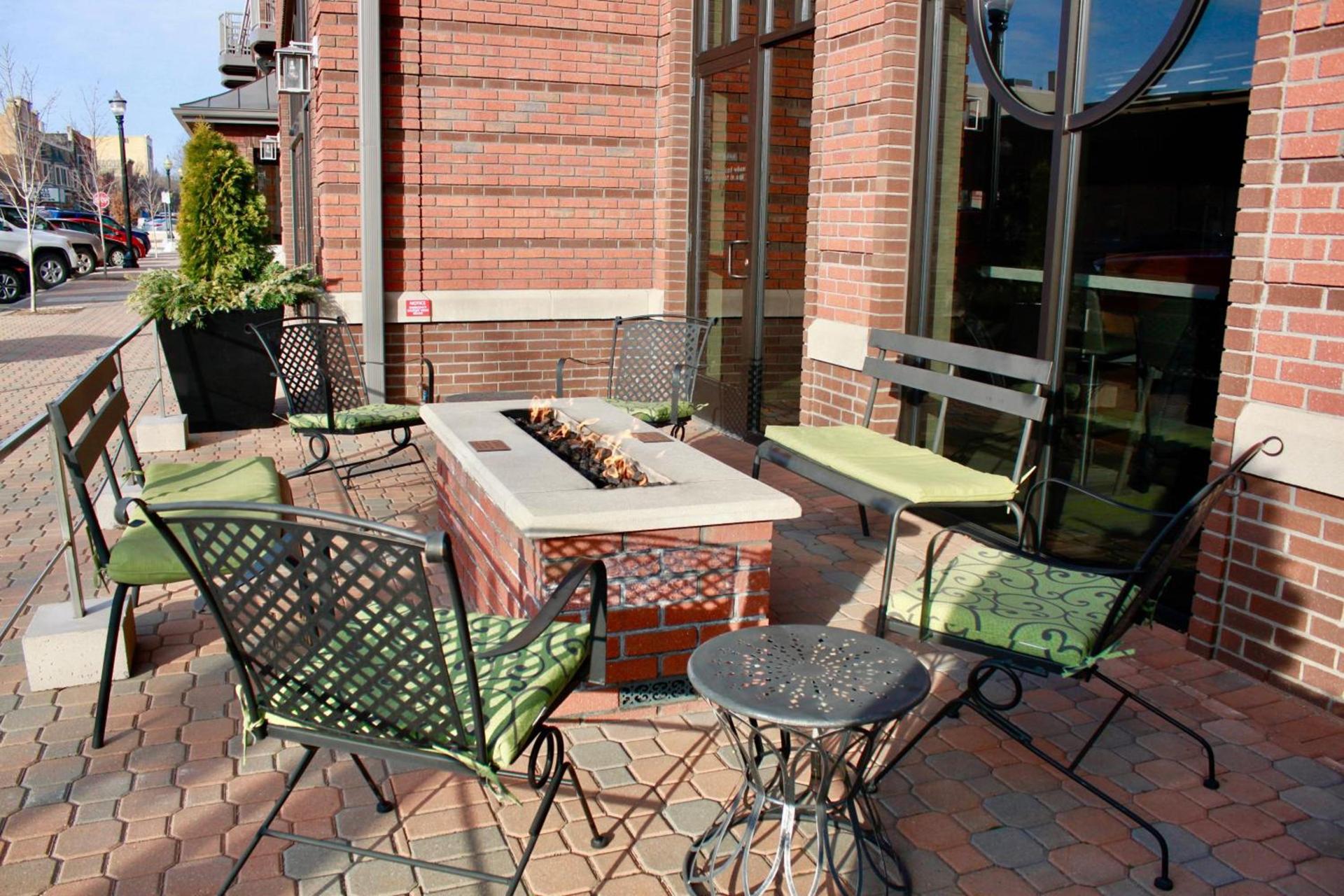 Courtyard by Marriott Holland Downtown photo 3