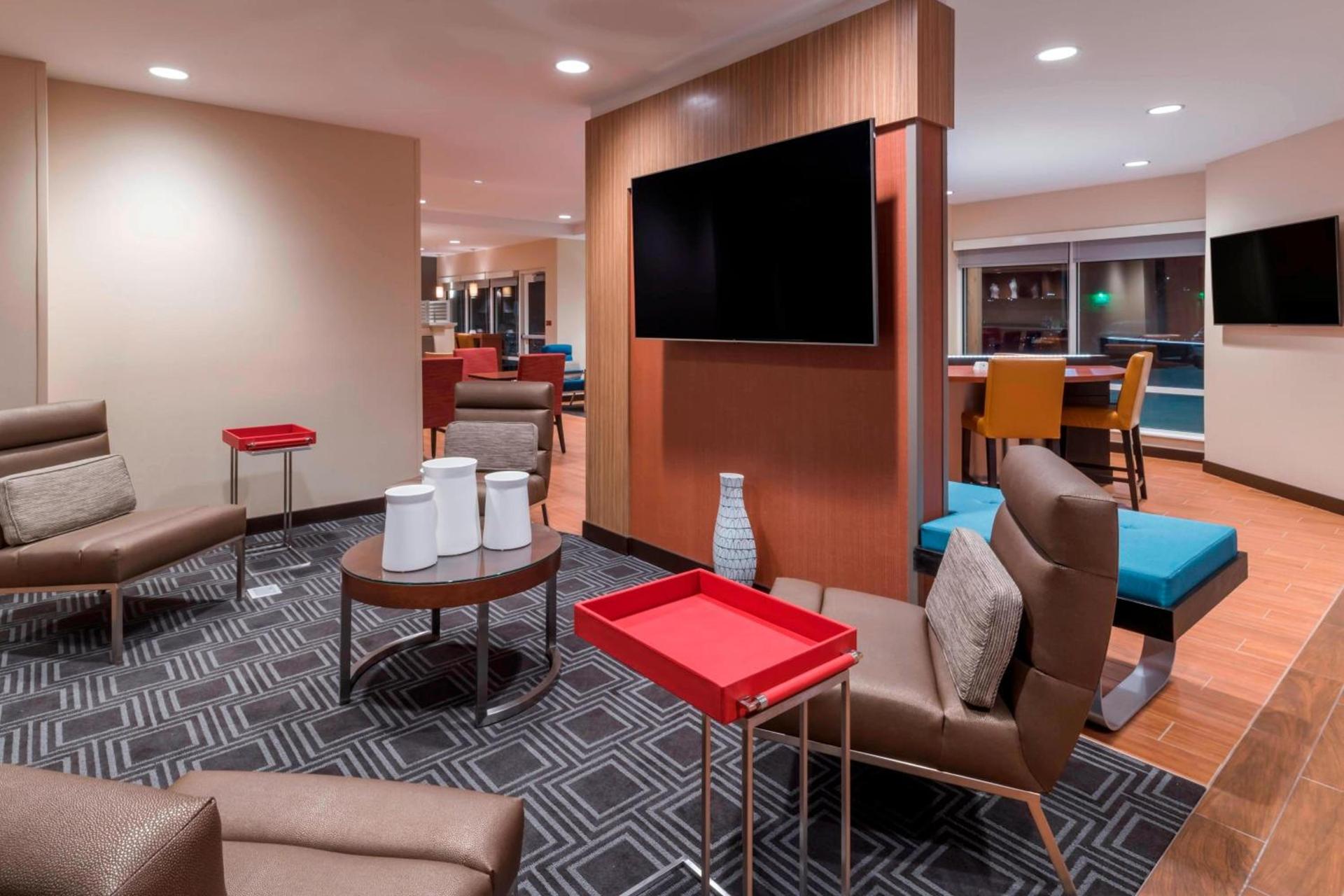 Towneplace Suites By Marriott Hays photo 25