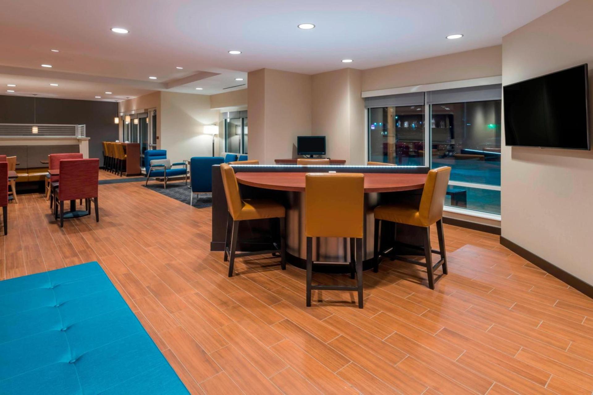 Towneplace Suites By Marriott Hays photo 26