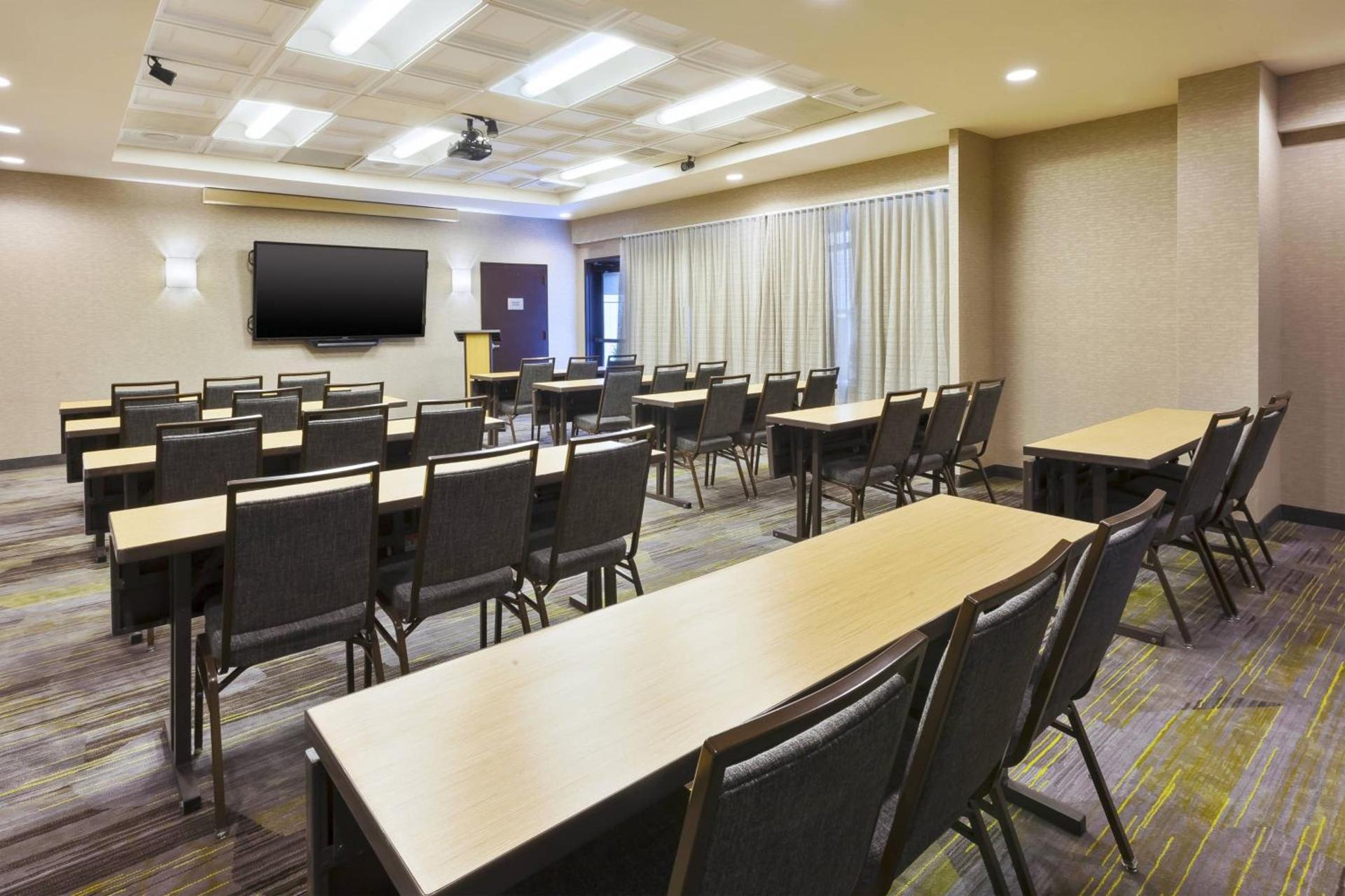 Courtyard by Marriott Secaucus Meadowlands photo 26