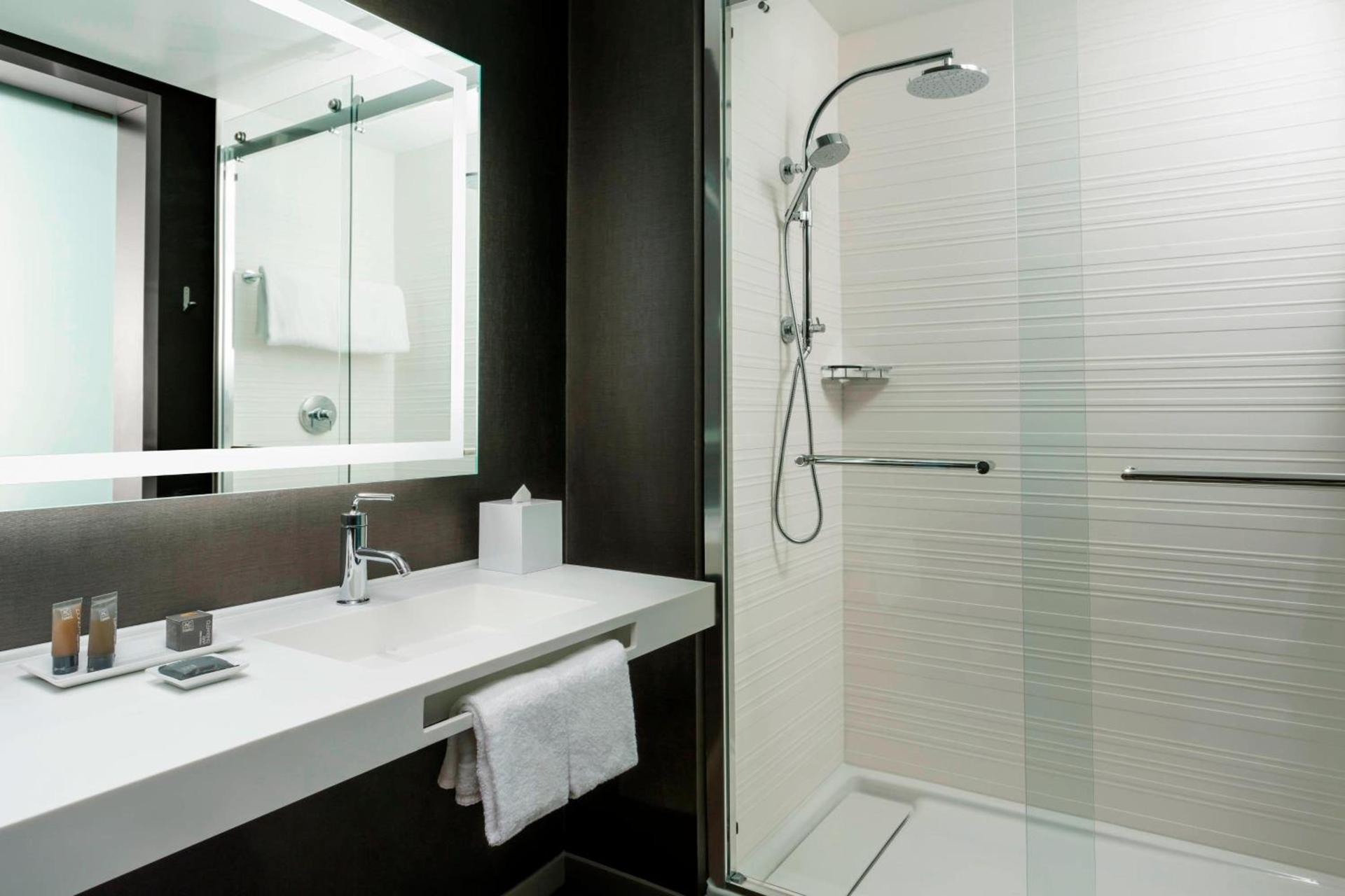 AC Hotel by Marriott Spartanburg photo 12