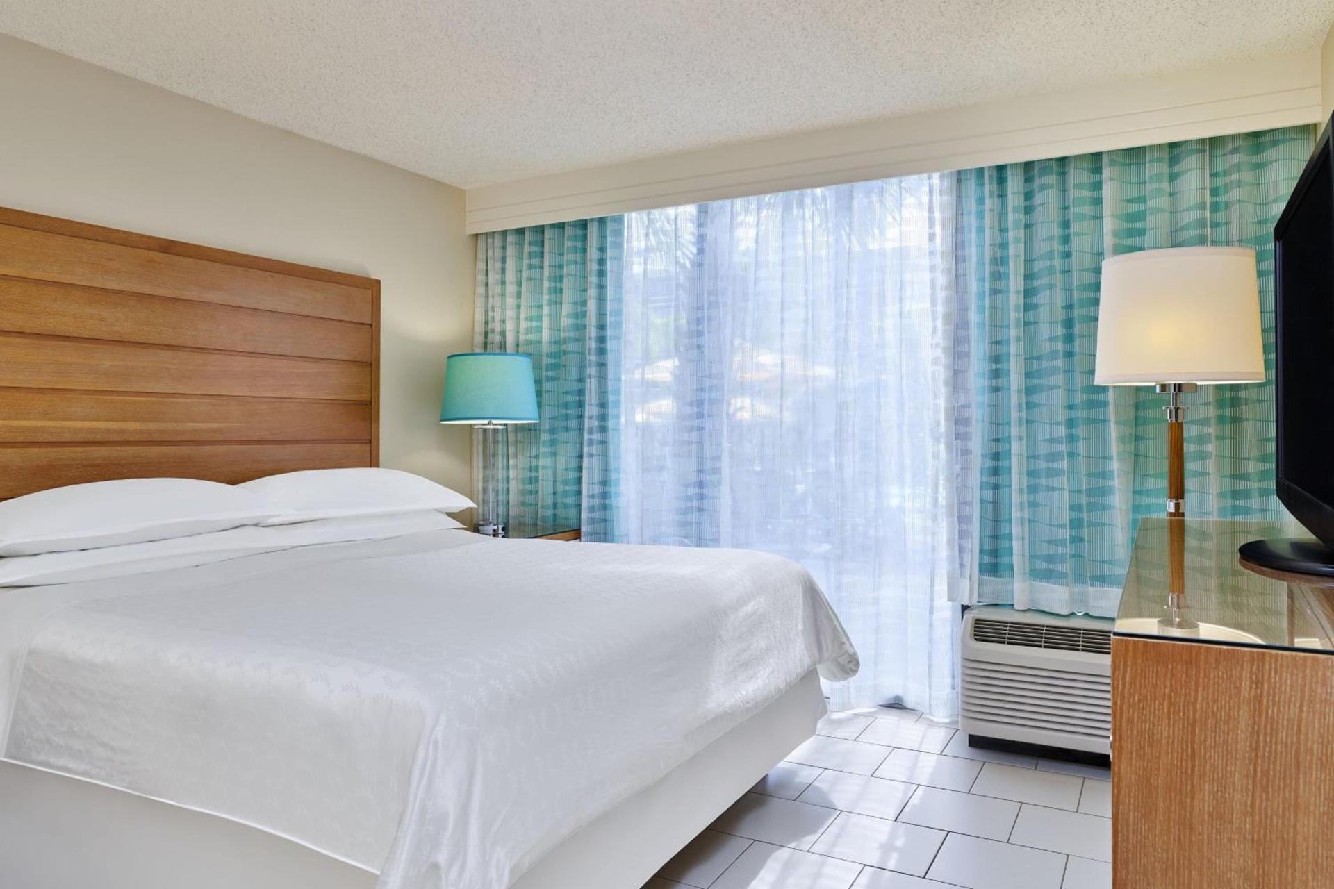 Sheraton Orlando Lake Buena Vista Resort - NEWLY RENOVATED! photo 40
