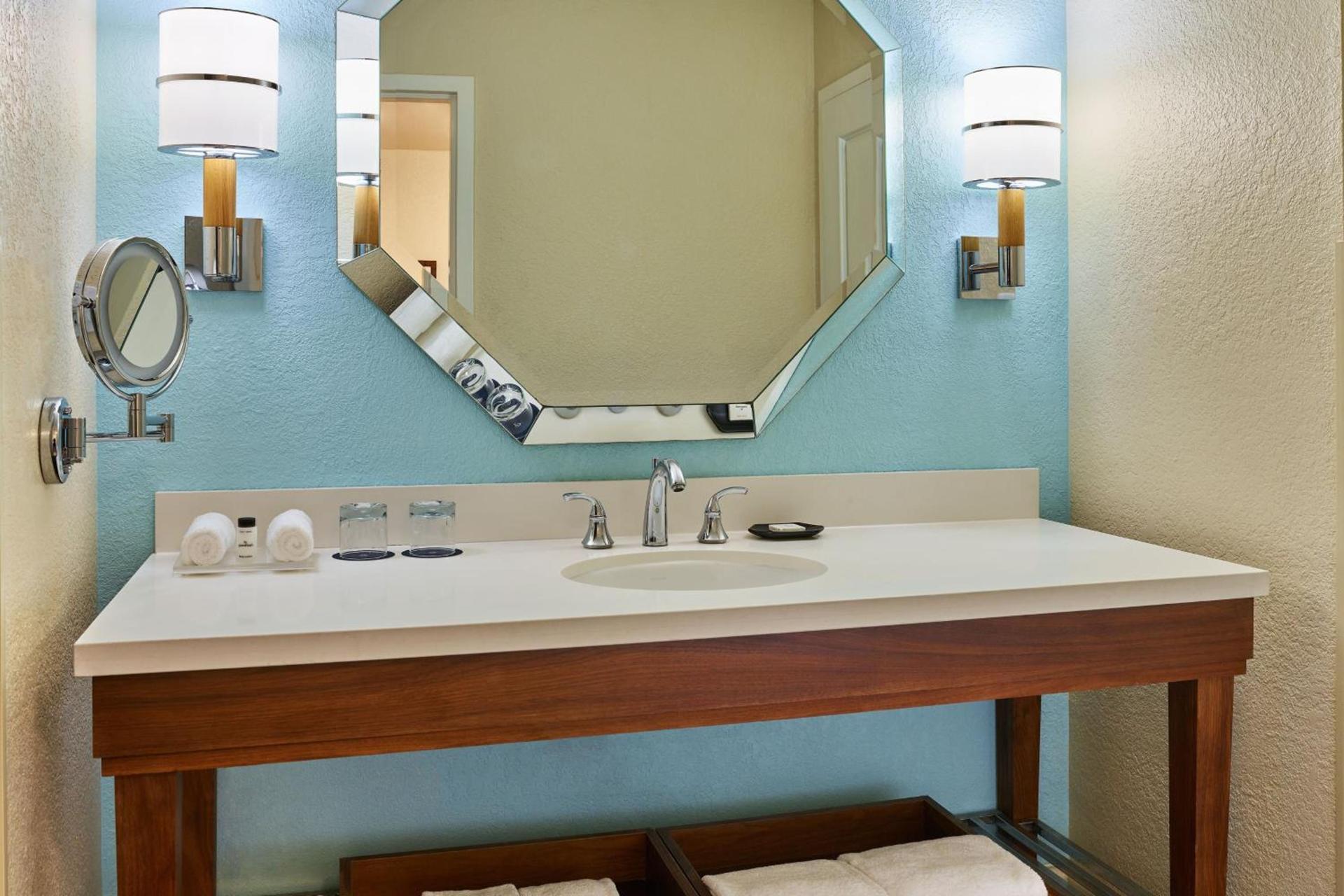 Sheraton Orlando Lake Buena Vista Resort - NEWLY RENOVATED! photo 56