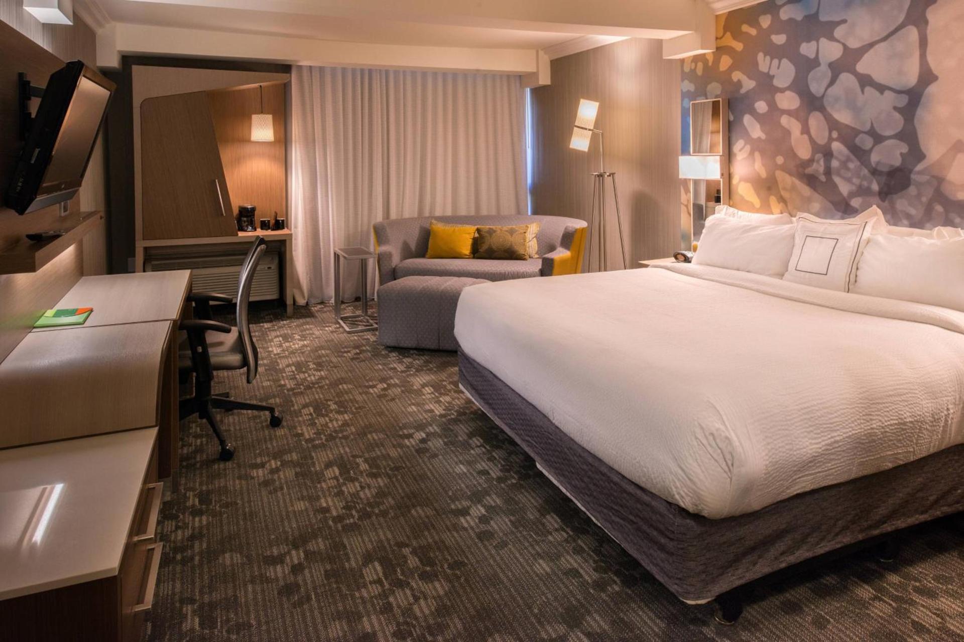 Holiday Inn Oxnard - Ventura by IHG photo 11