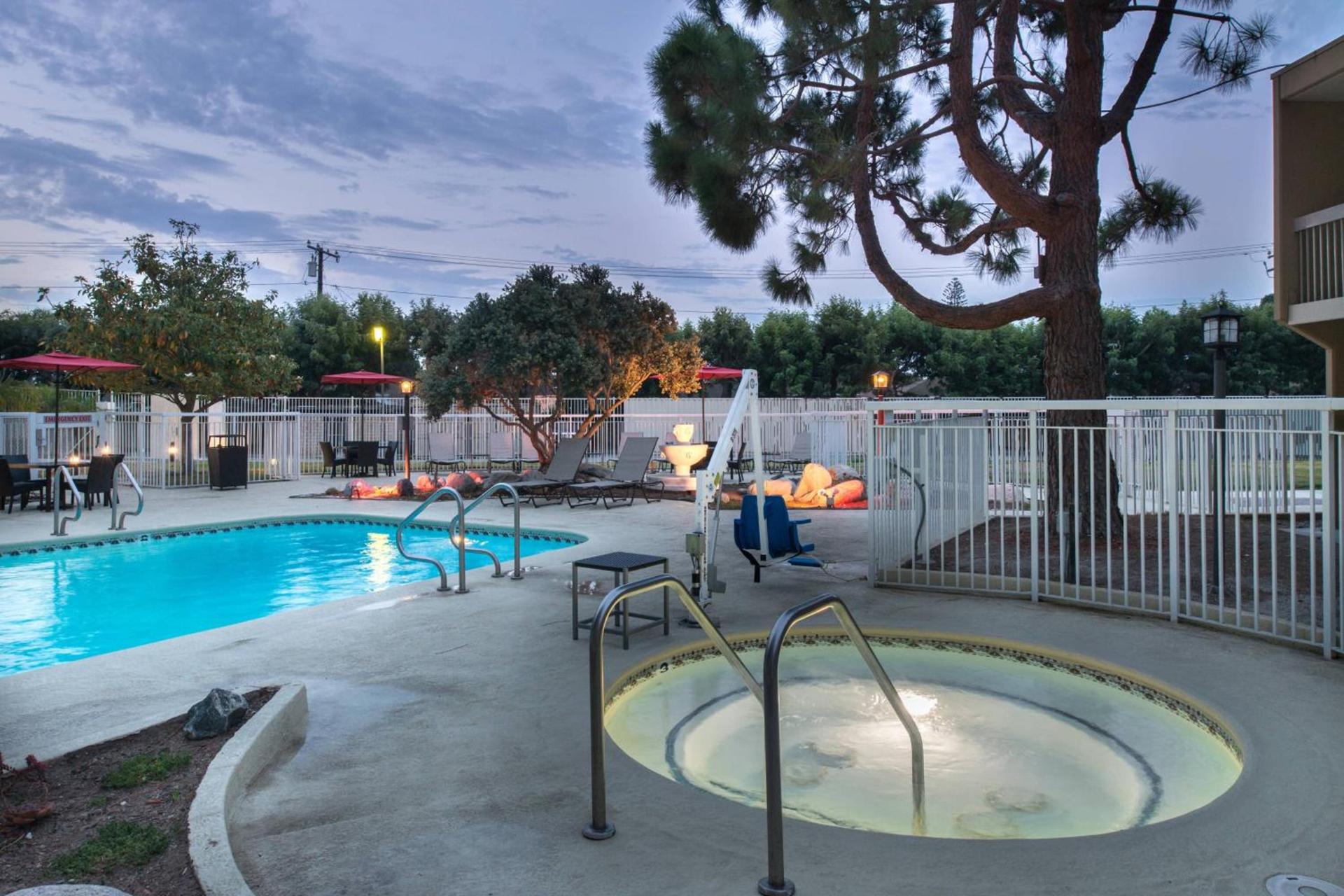 Holiday Inn Oxnard - Ventura by IHG photo 28