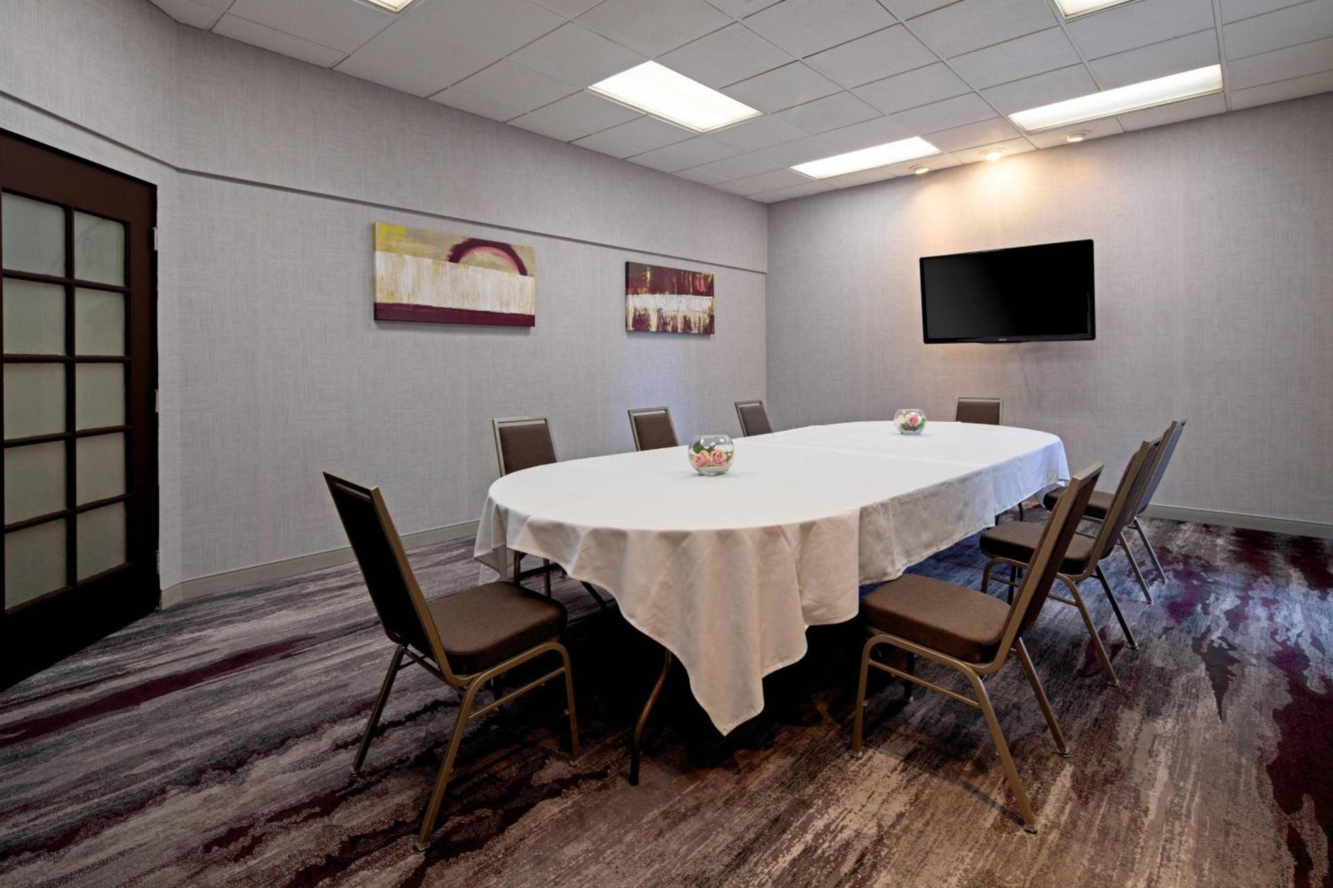 Holiday Inn Oxnard - Ventura by IHG photo 29