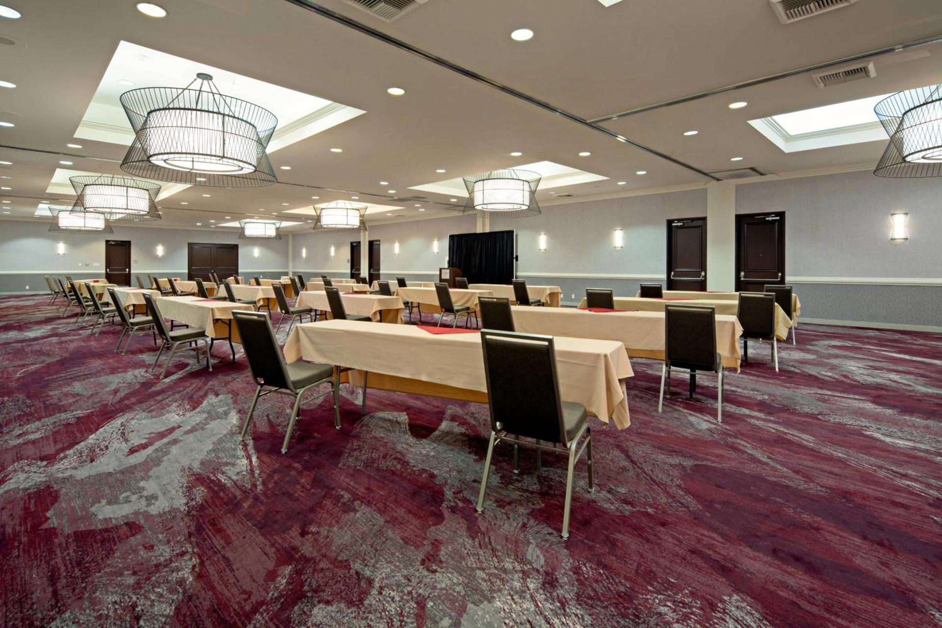 Holiday Inn Oxnard - Ventura by IHG photo 31