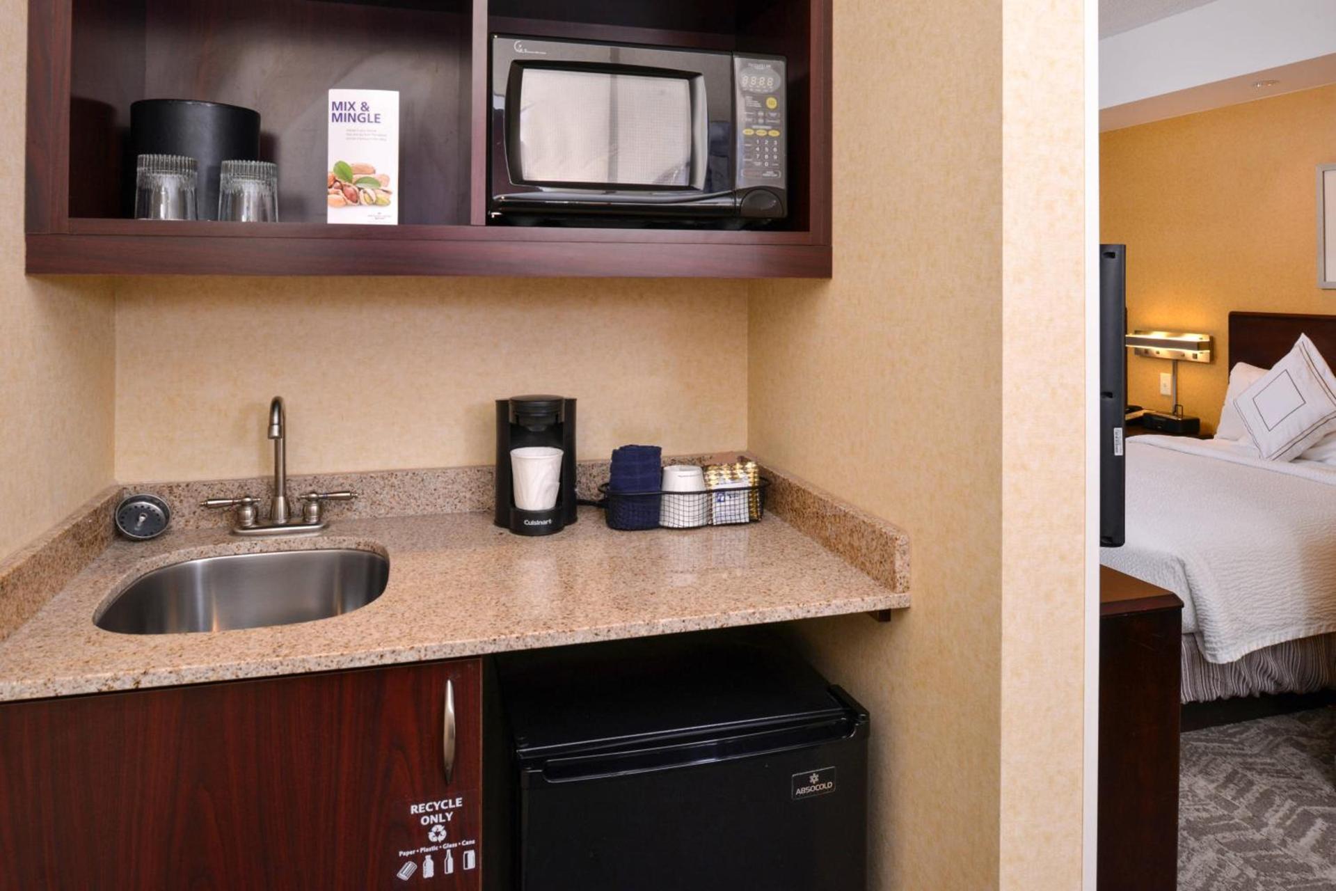 SpringHill Suites Pittsburgh Mills photo 11