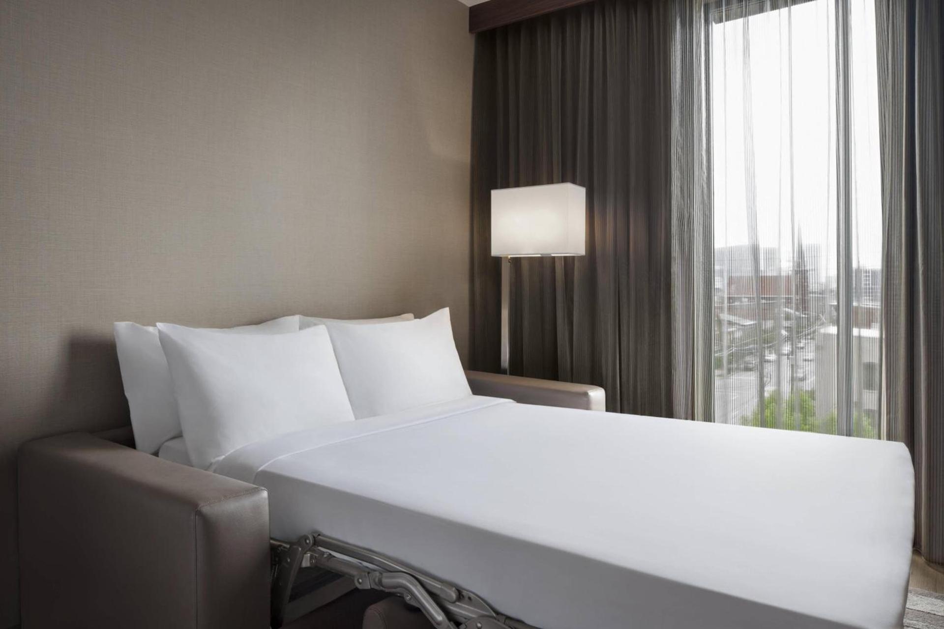 AC Hotel by Marriott Louisville Downtown photo 17