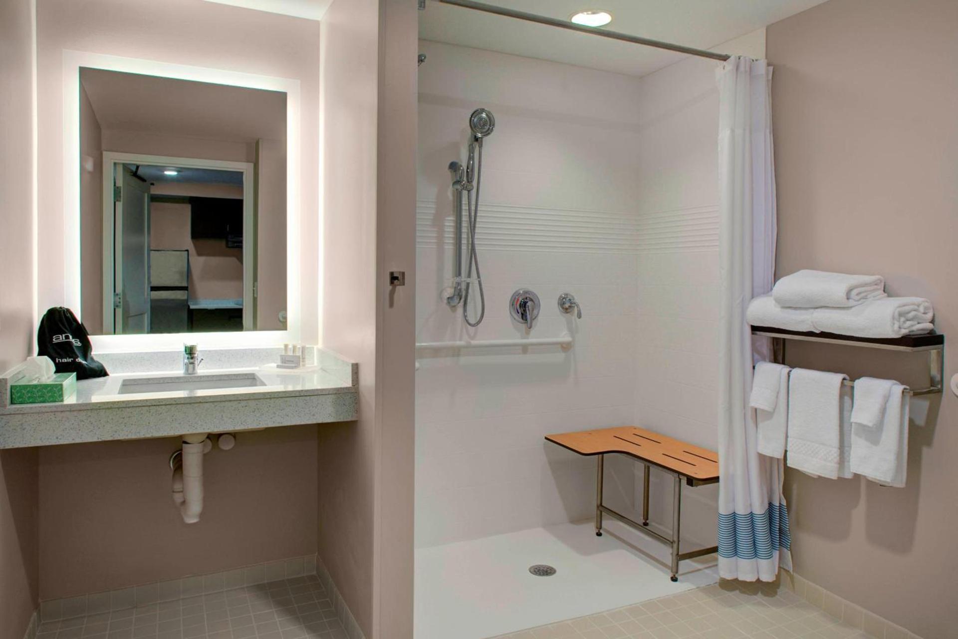 TownePlace Suites by Marriott Parkersburg photo 12