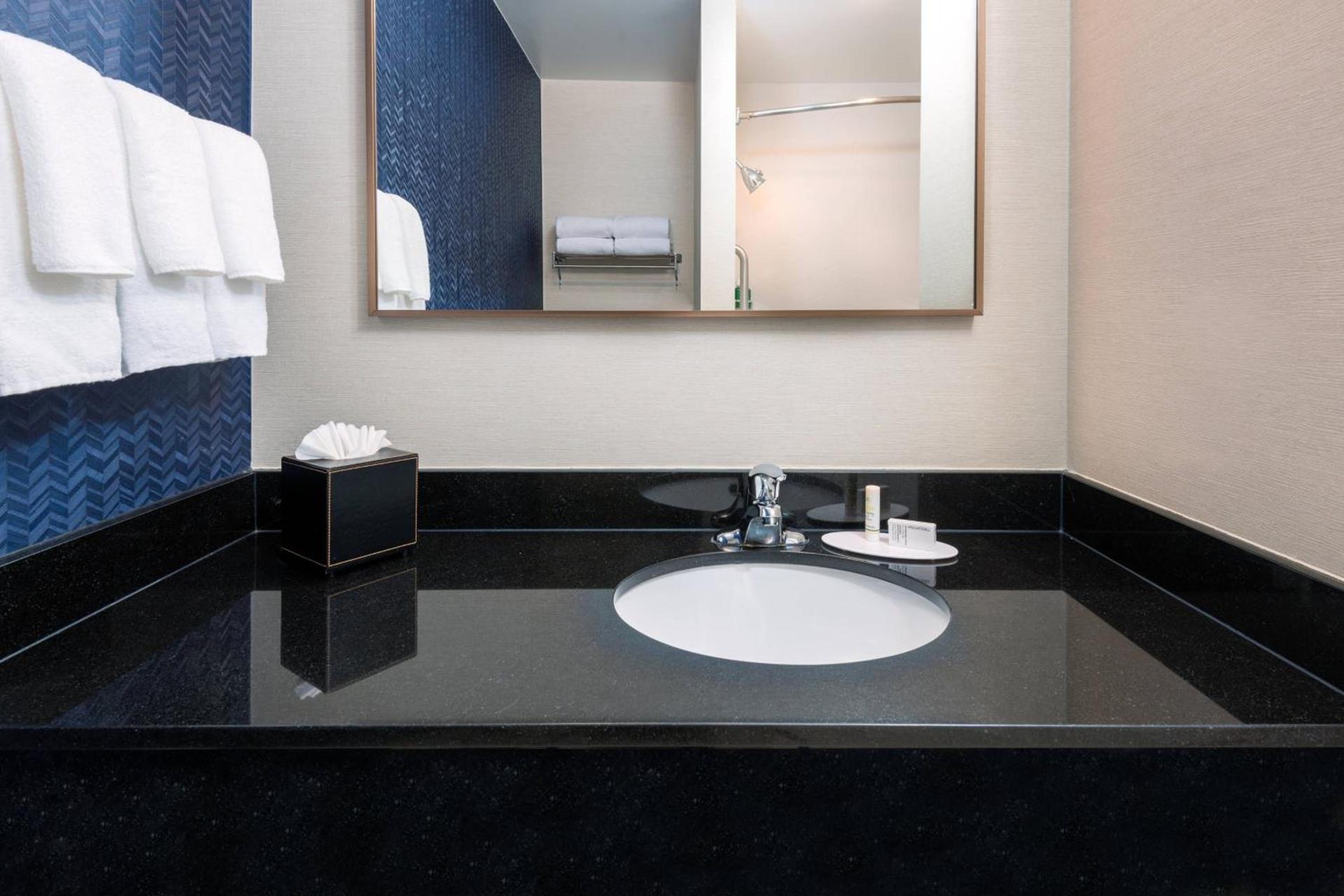 Fairfield Inn and Suites by Marriott Clearwater photo 13