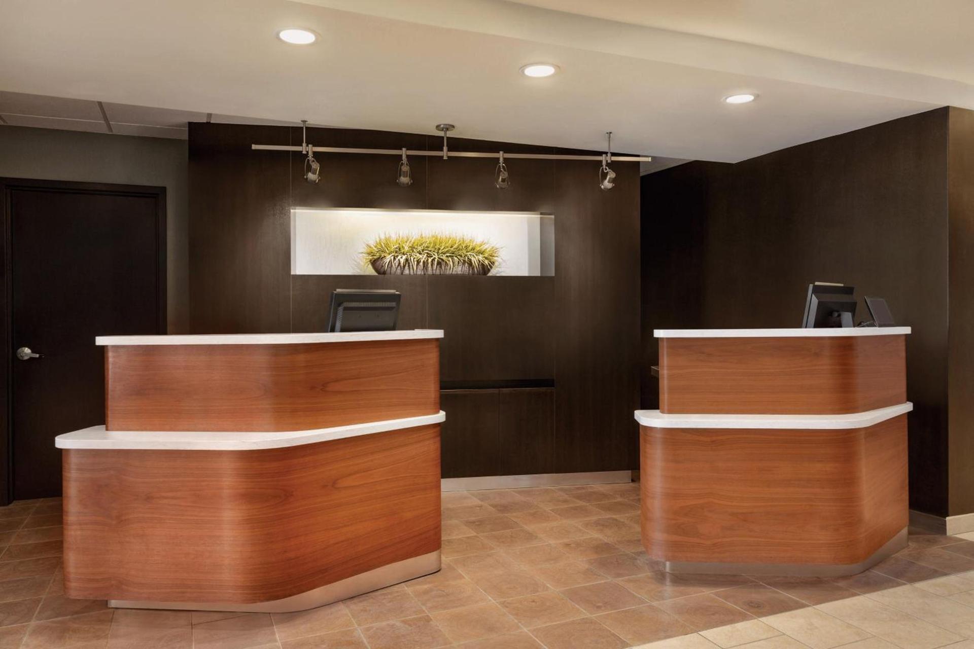 Courtyard by Marriott Topeka photo 3