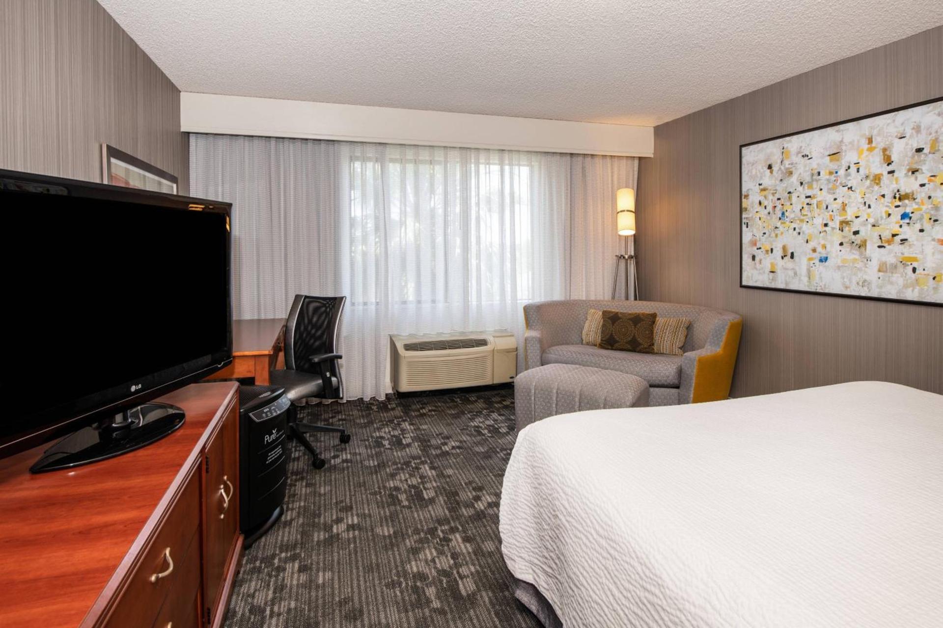 Courtyard by Marriott Newark Silicon Valley photo 17