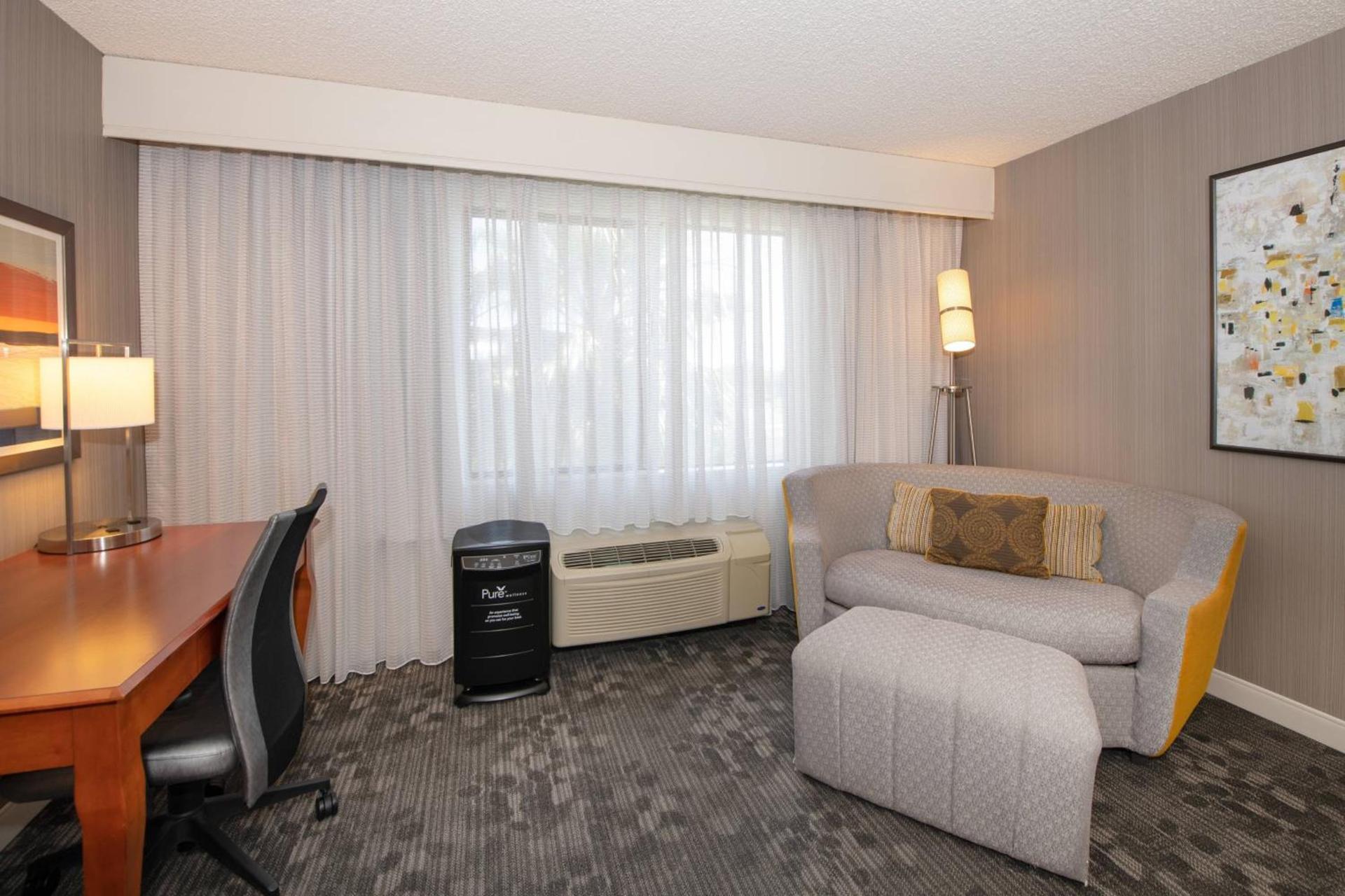 Courtyard by Marriott Newark Silicon Valley photo 18