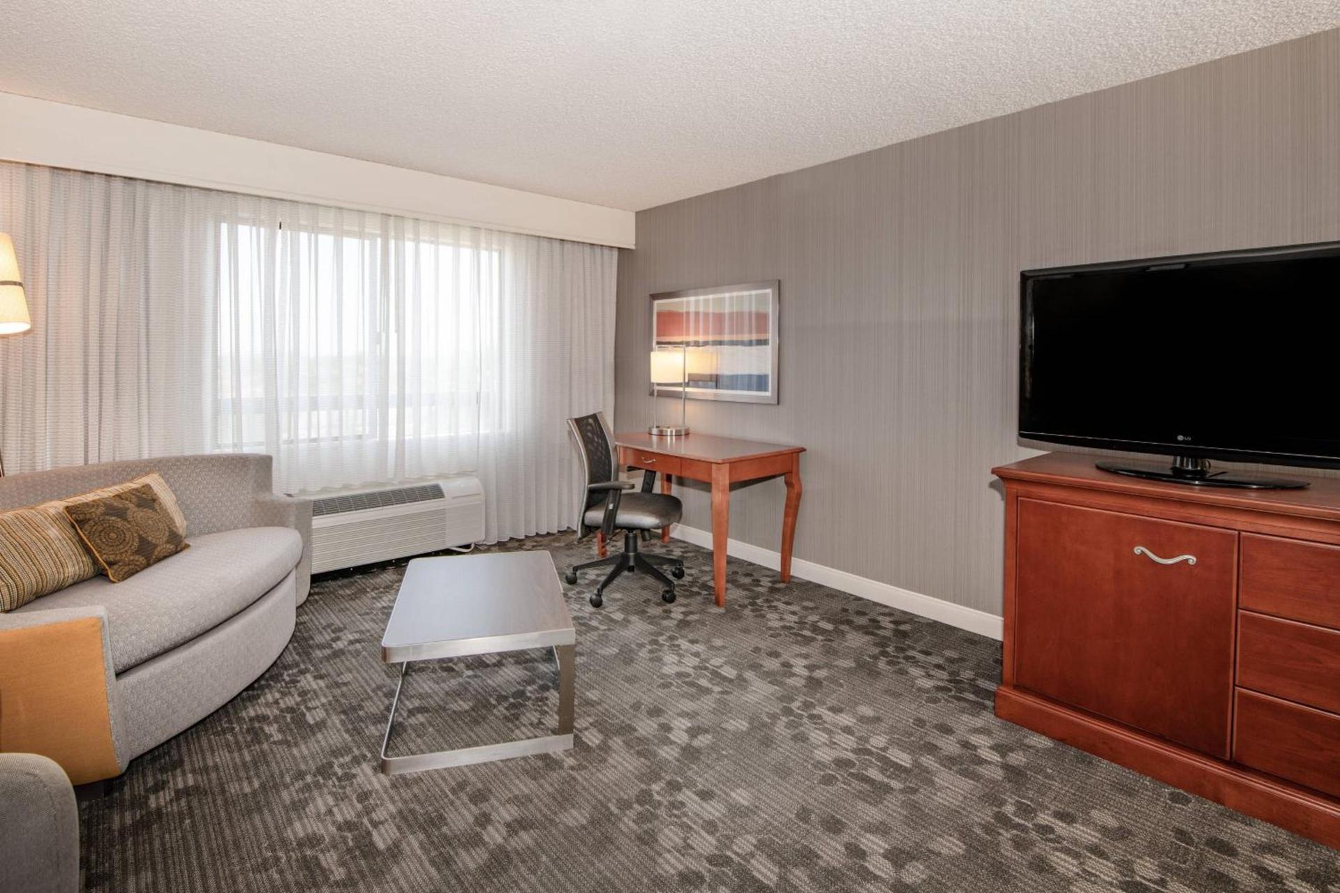 Courtyard by Marriott Newark Silicon Valley photo 30