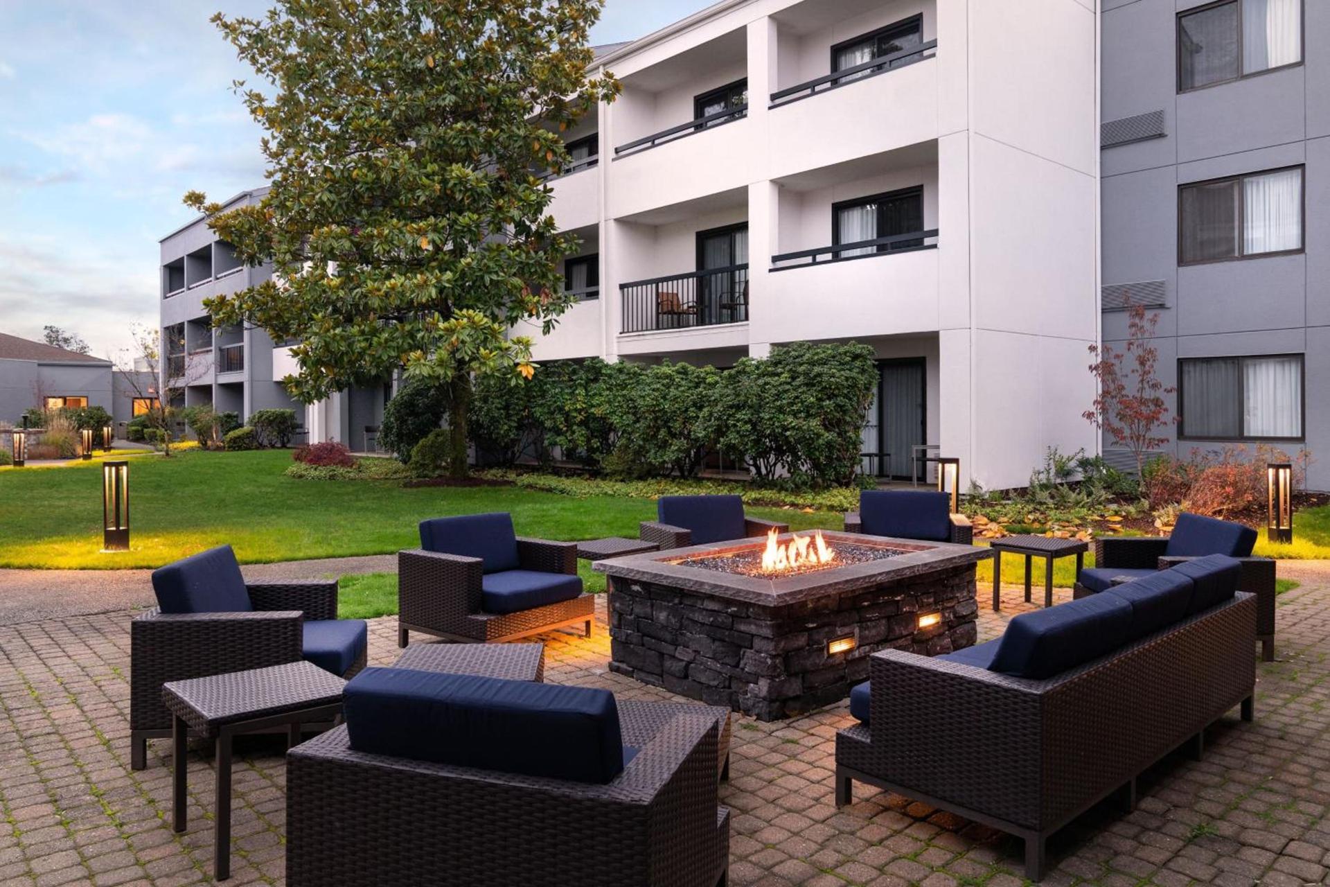 Courtyard Seattle Southcenter photo 4