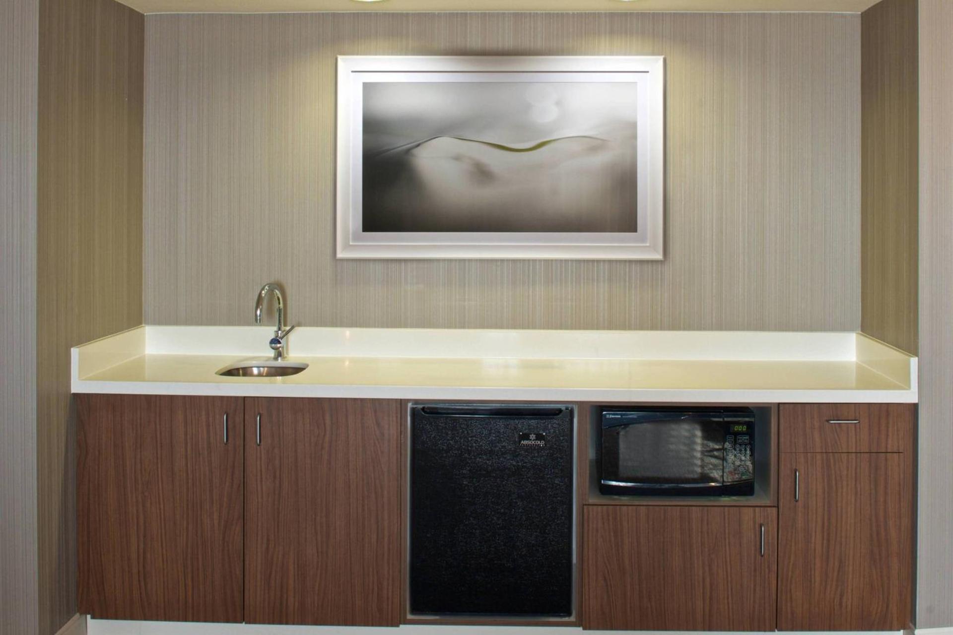 Courtyard by Marriott Newark Silicon Valley photo 35
