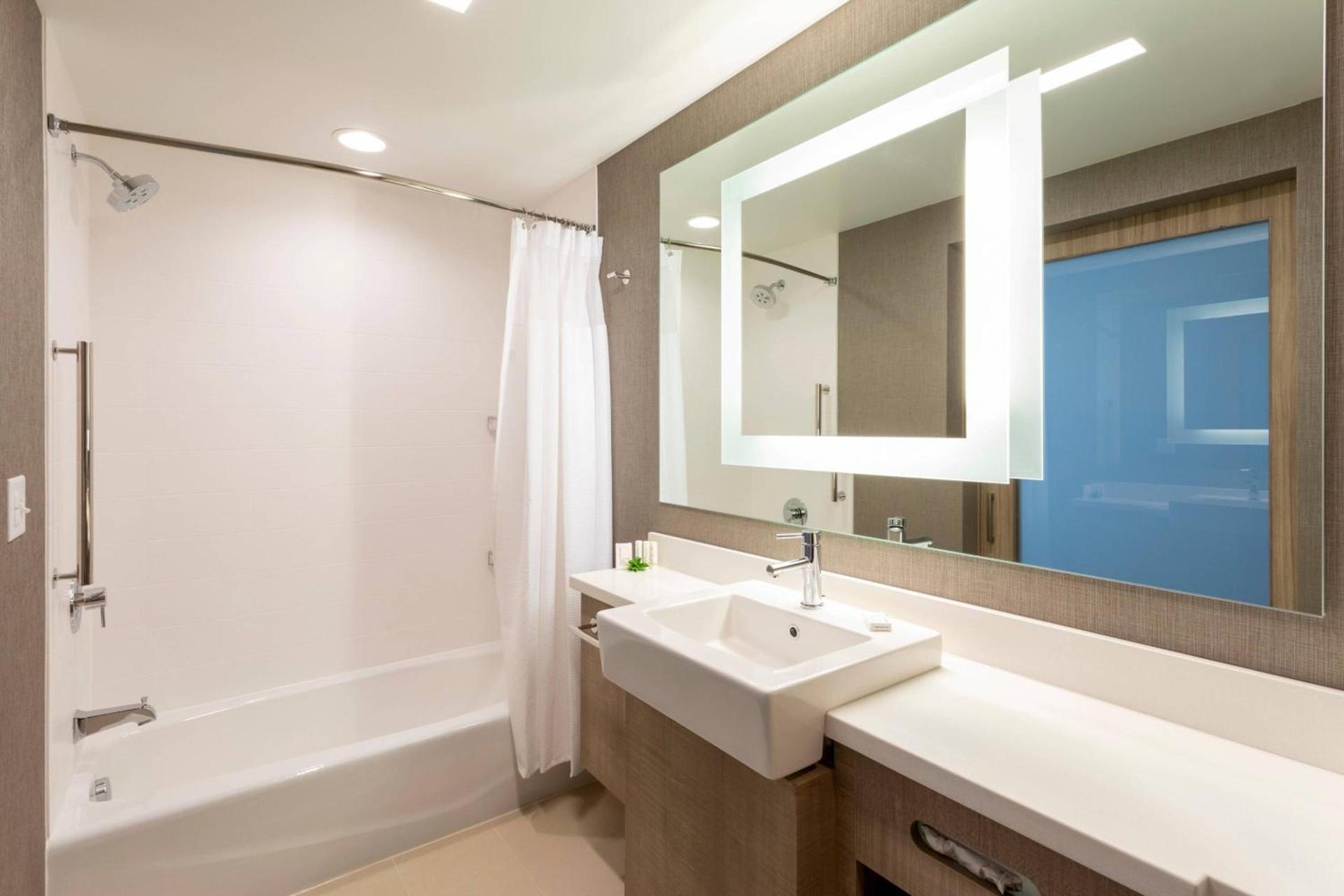 SpringHill Suites Minneapolis Maple Grove/Arbor Lakes photo 12