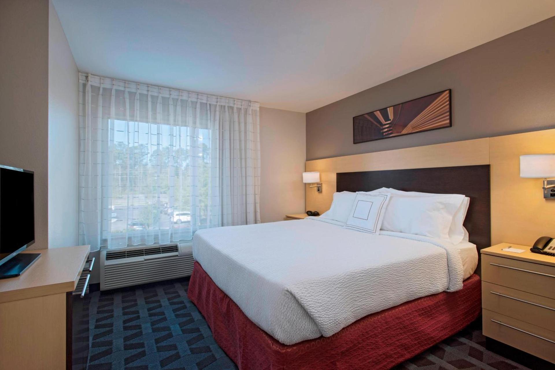 TownePlace Suites Fayetteville Cross Creek photo 15