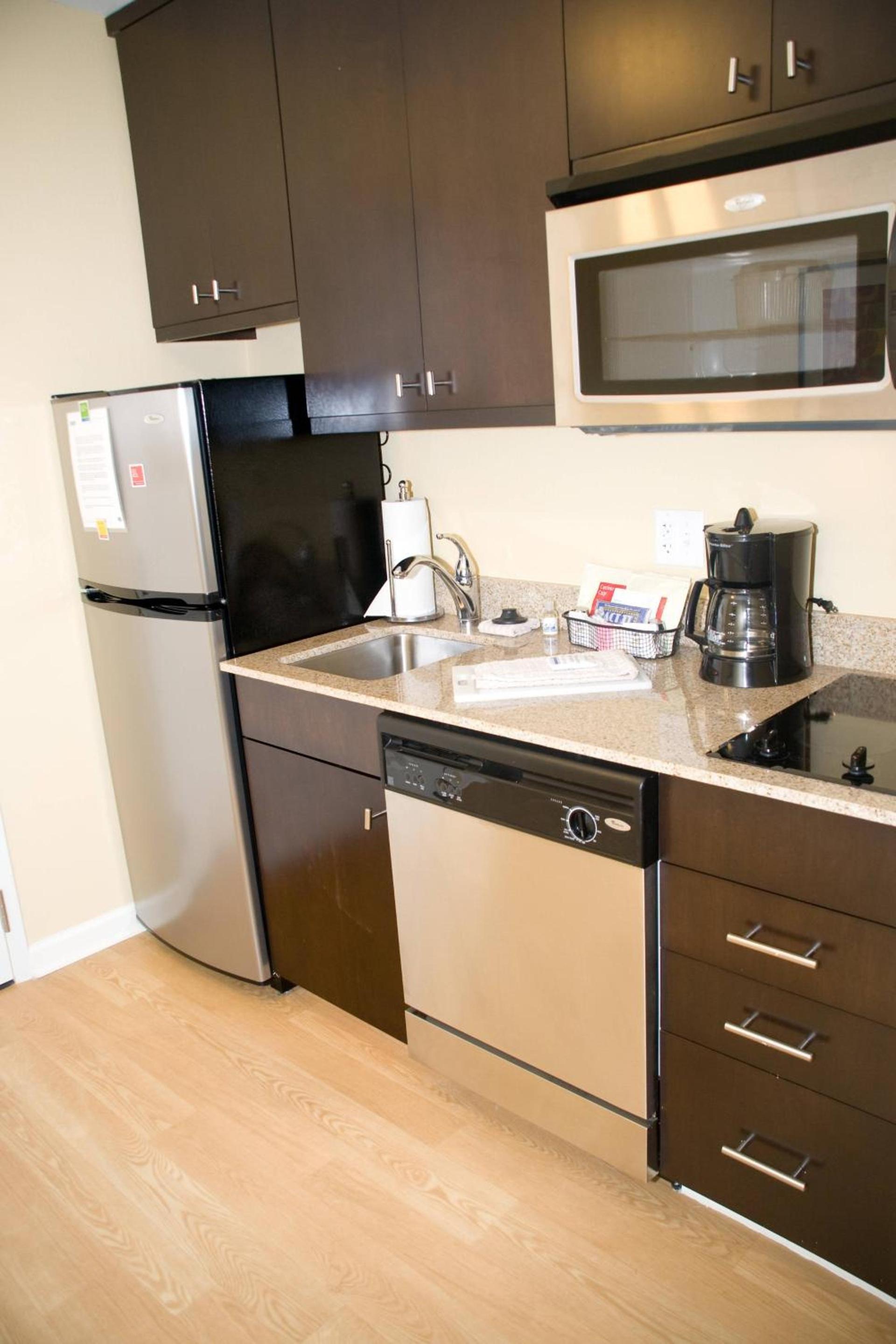 TownePlace Suites Fayetteville Cross Creek photo 18