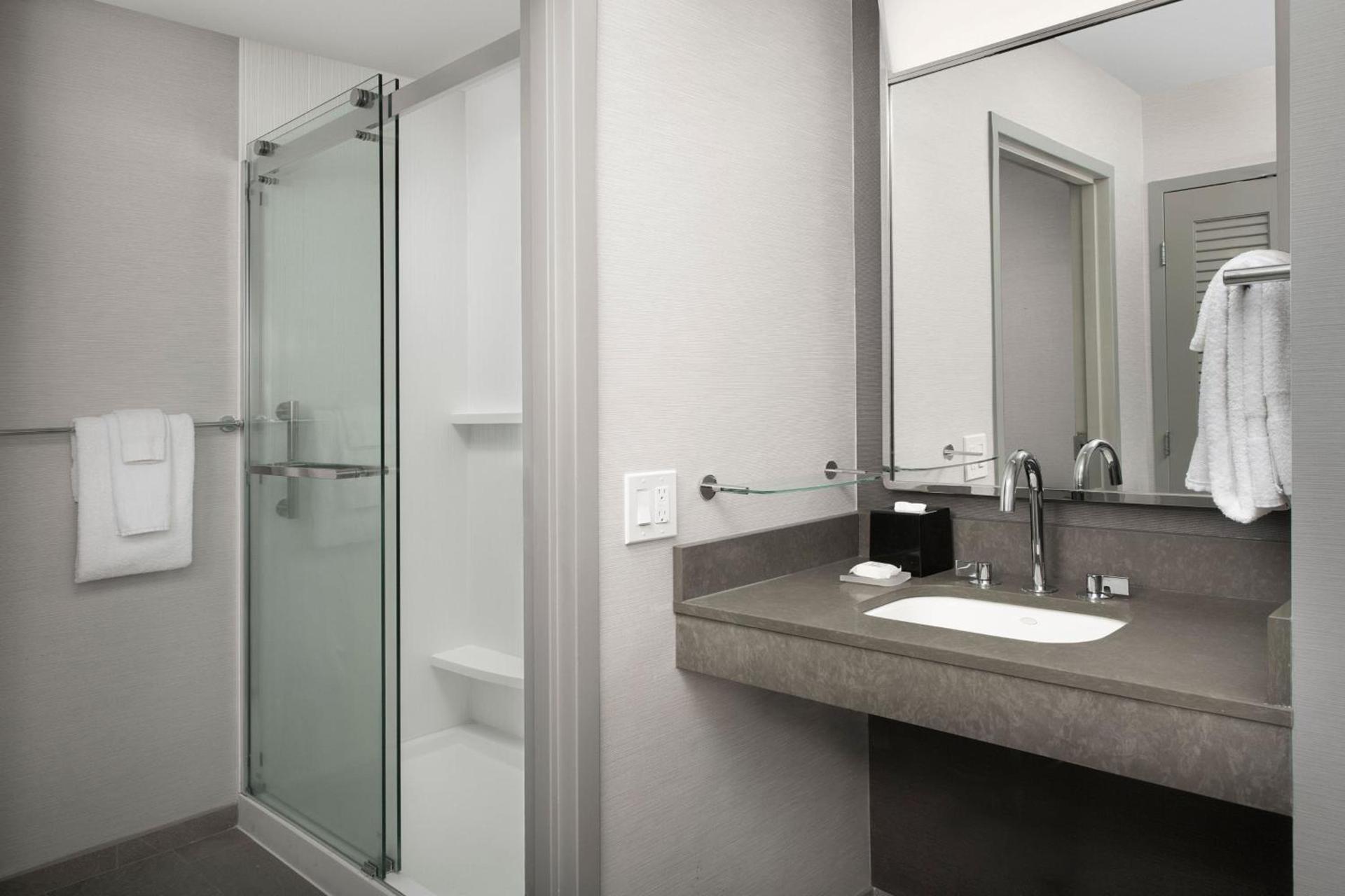 Courtyard by Marriott Savannah Downtown - Historic District photo 26