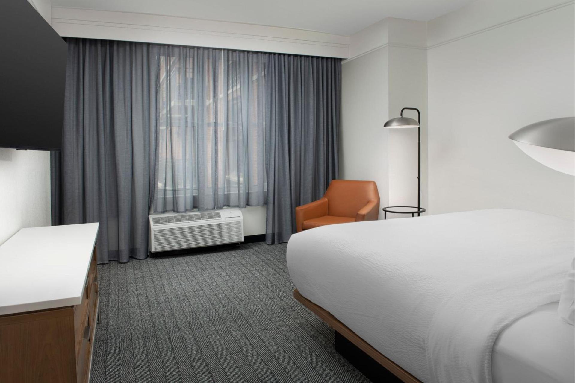 Courtyard by Marriott Savannah Downtown - Historic District photo 30