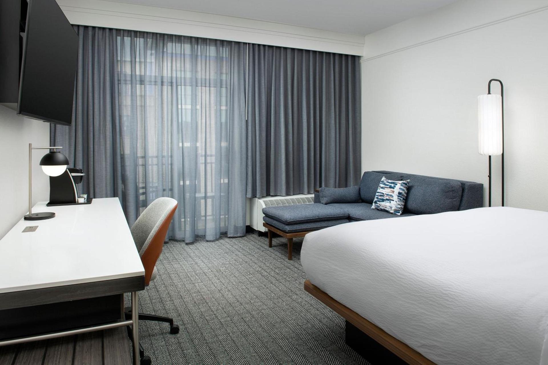 Courtyard by Marriott Savannah Downtown - Historic District photo 15
