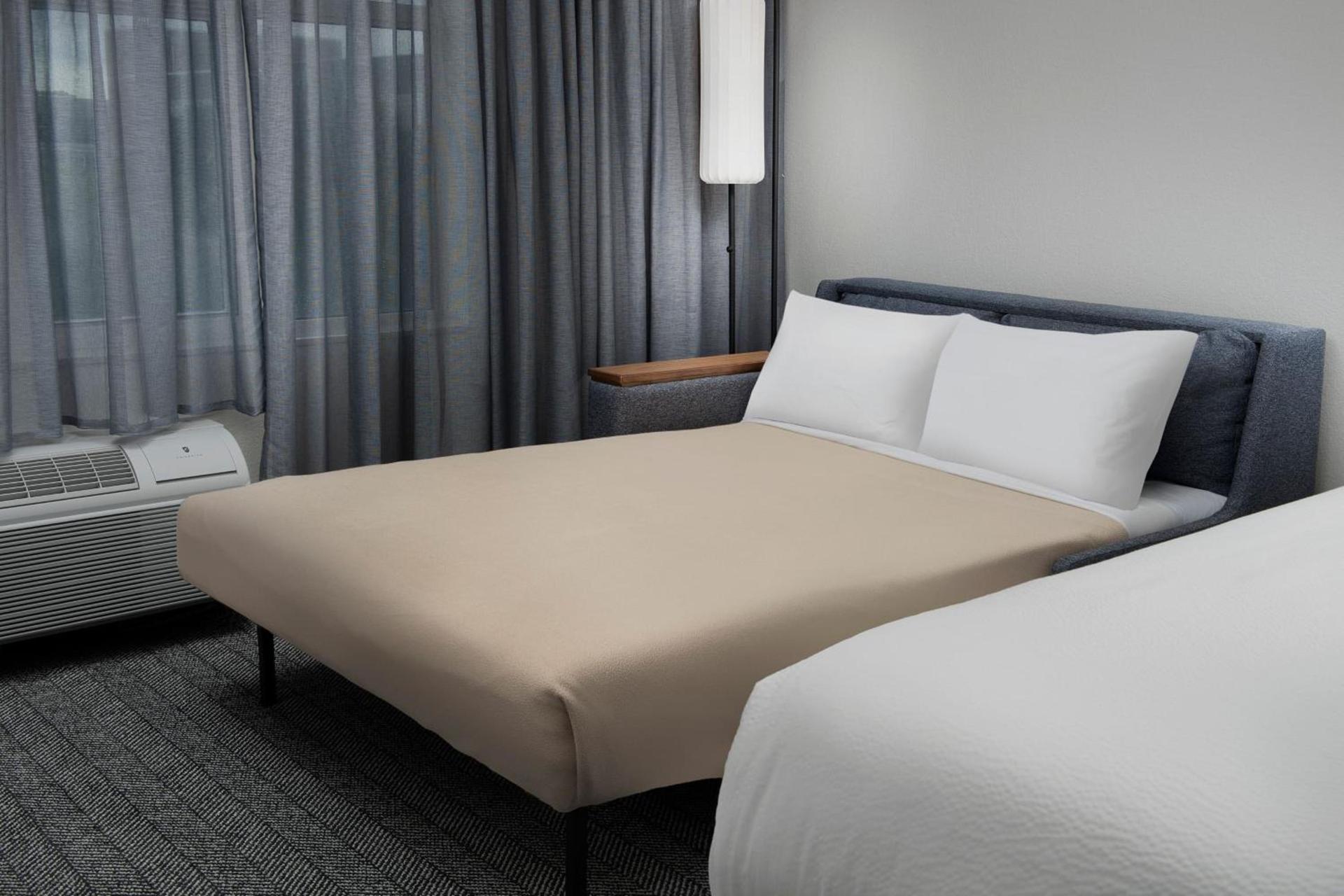 Courtyard by Marriott Savannah Downtown - Historic District photo 19
