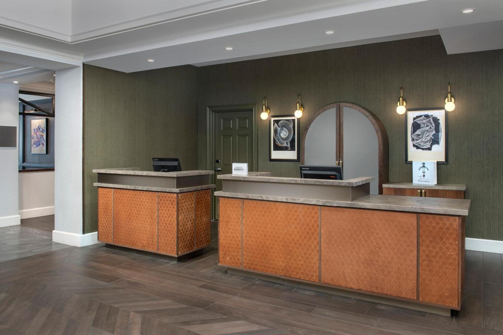 Courtyard by Marriott Savannah Downtown - Historic District photo 4