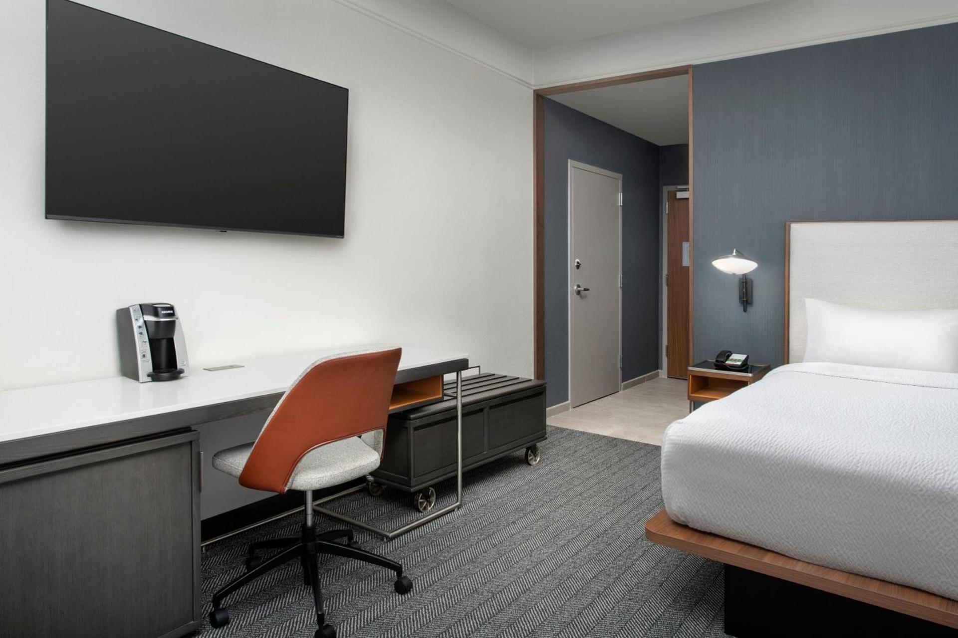 Courtyard by Marriott Savannah Downtown - Historic District photo 17