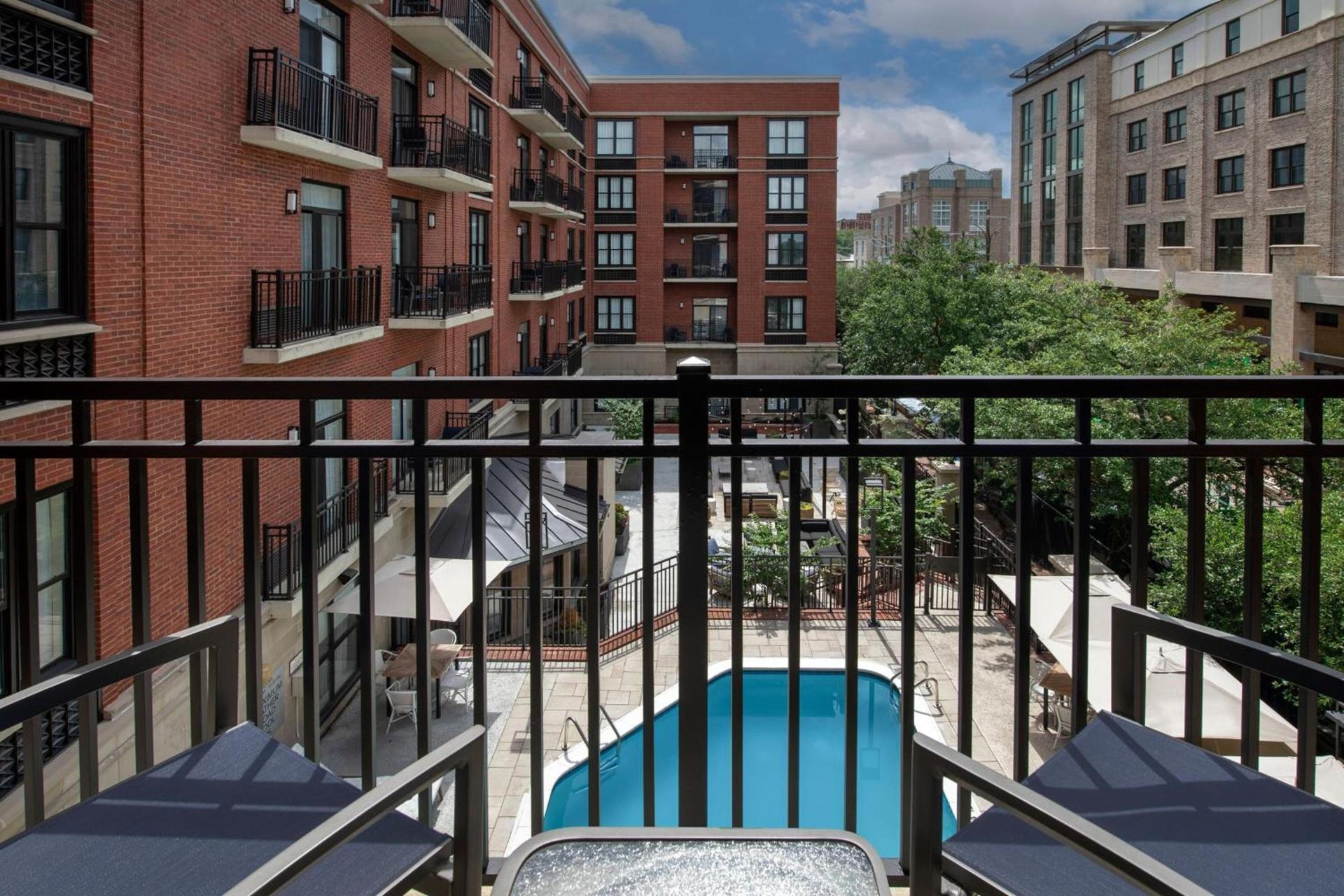 Courtyard by Marriott Savannah Downtown - Historic District photo 24