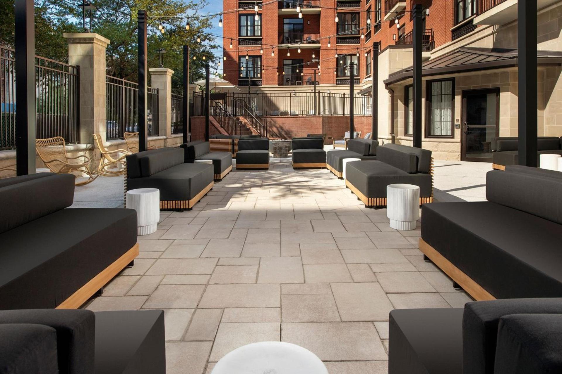 Courtyard by Marriott Savannah Downtown - Historic District photo 37