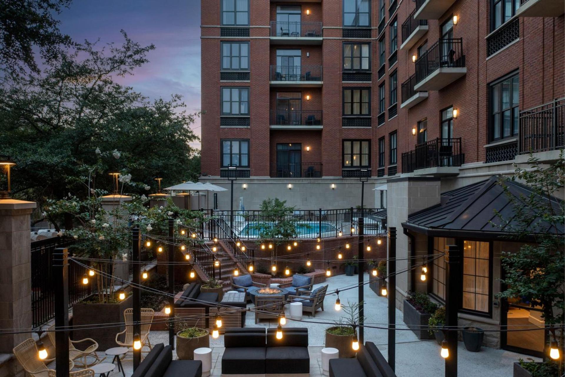 Courtyard by Marriott Savannah Downtown - Historic District photo 39