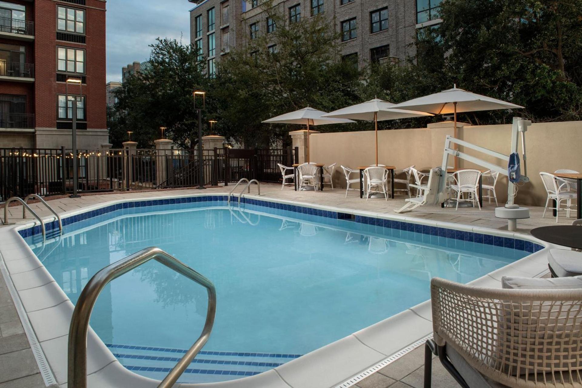 Courtyard by Marriott Savannah Downtown - Historic District photo 41