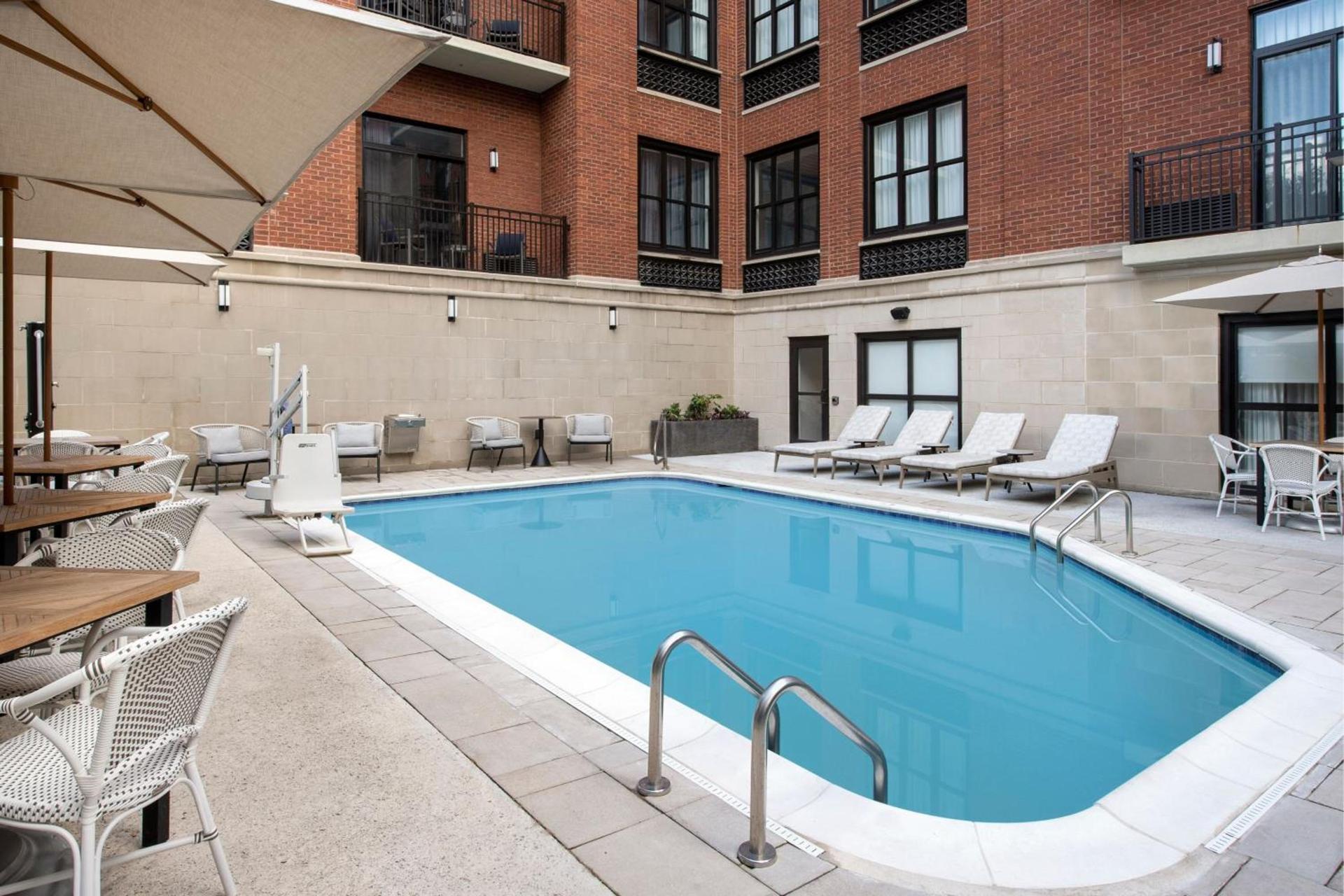 Courtyard by Marriott Savannah Downtown - Historic District photo 42