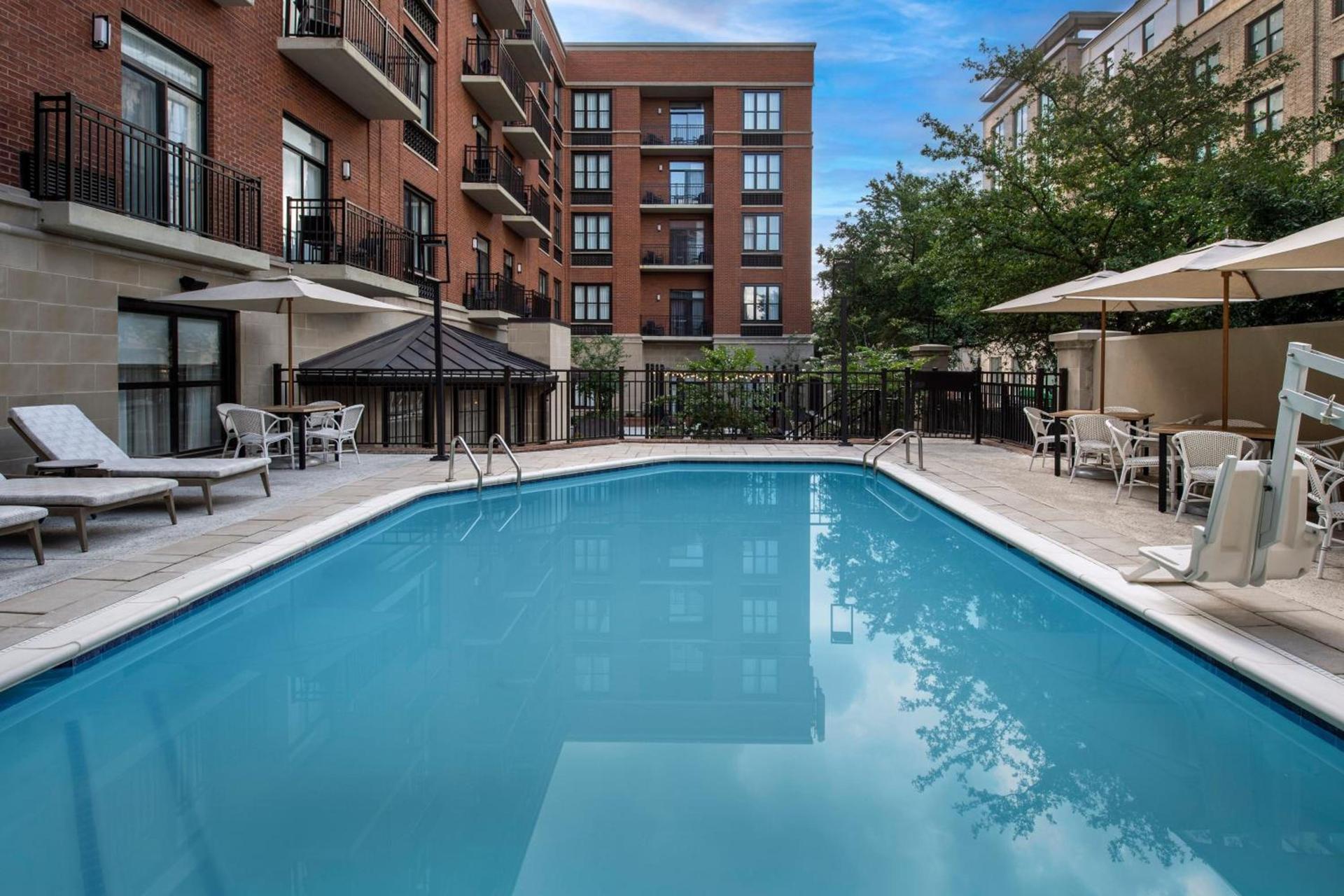 Courtyard by Marriott Savannah Downtown - Historic District photo 43