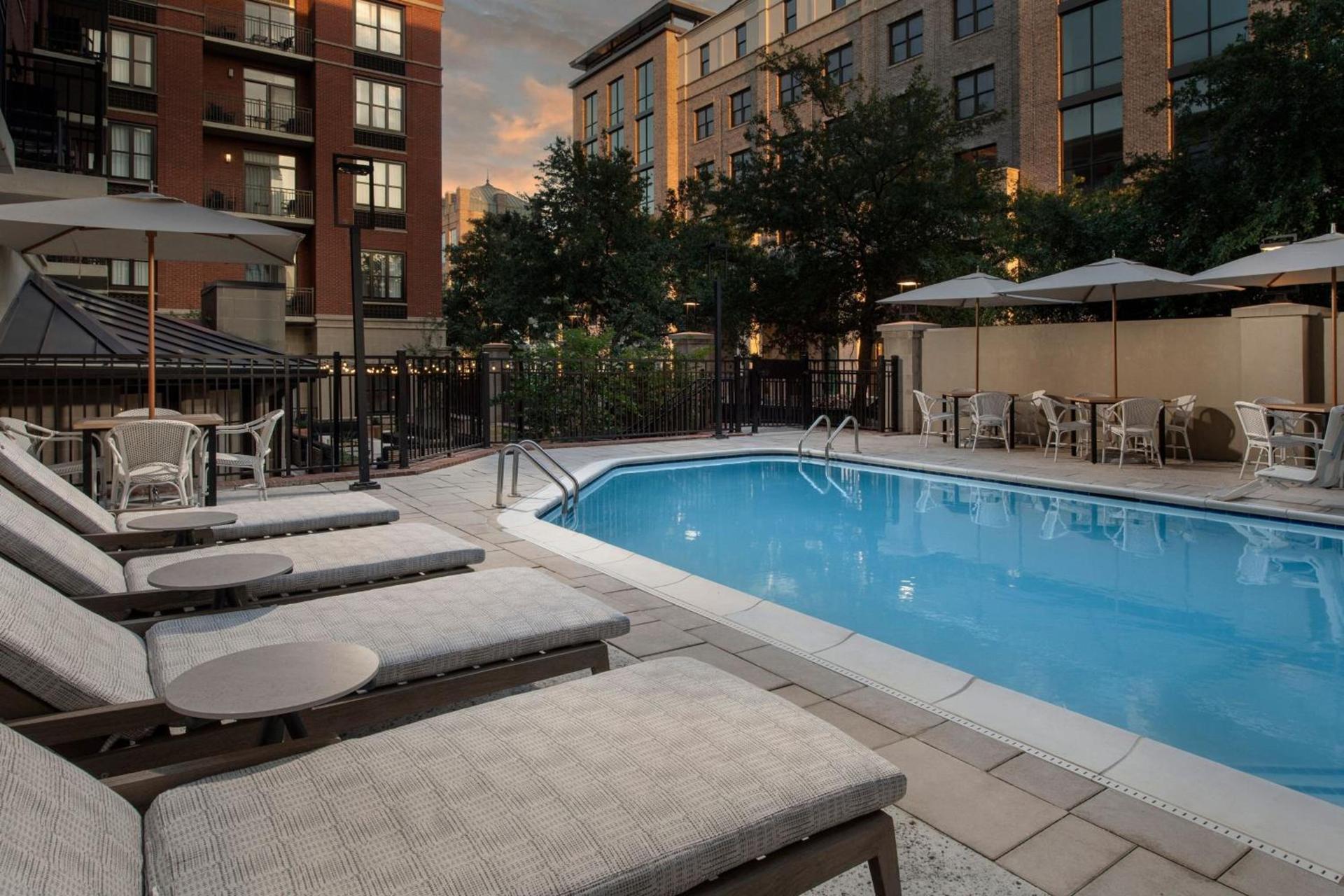 Courtyard by Marriott Savannah Downtown - Historic District photo 44